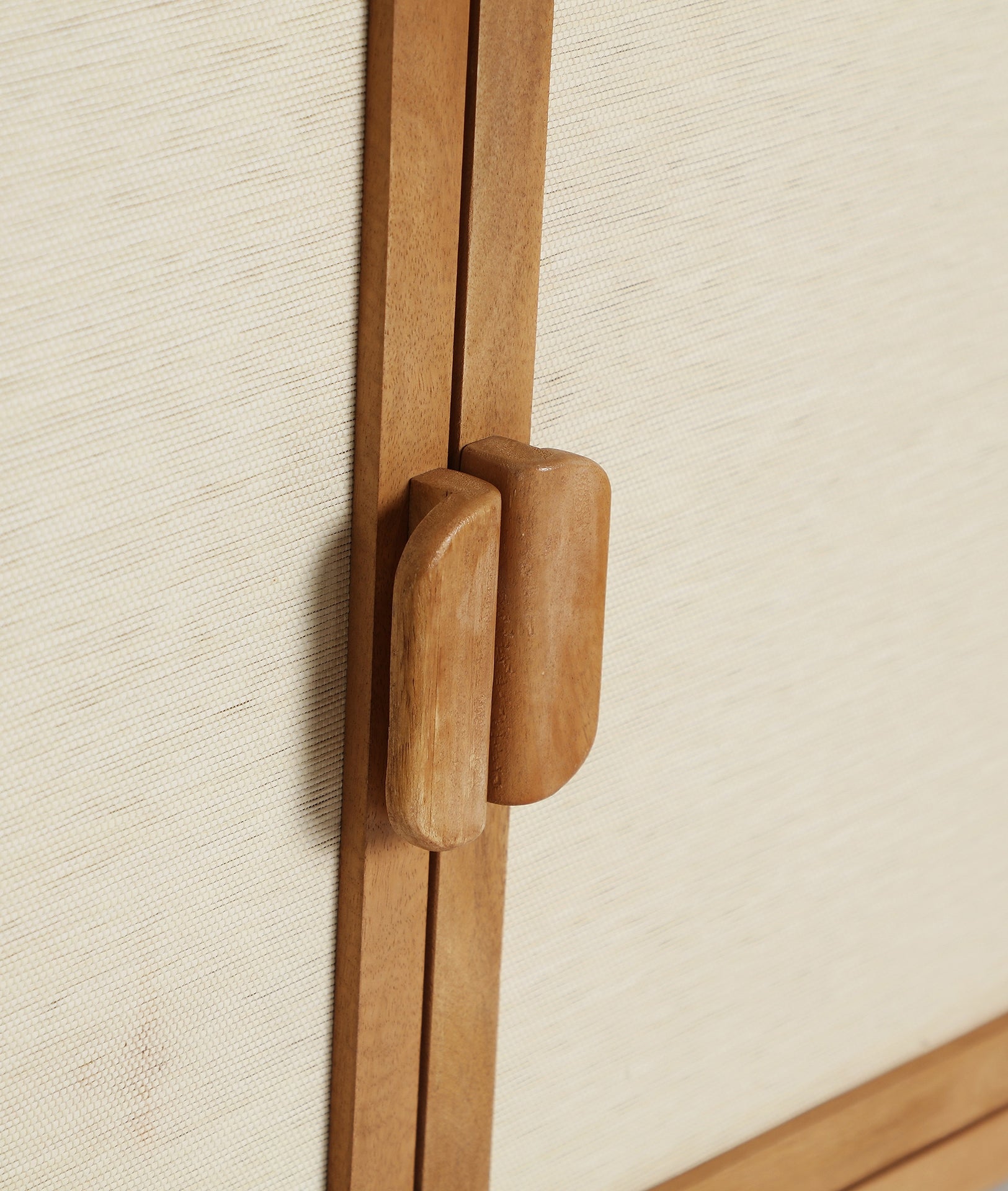 LATTES SIDEBOARD