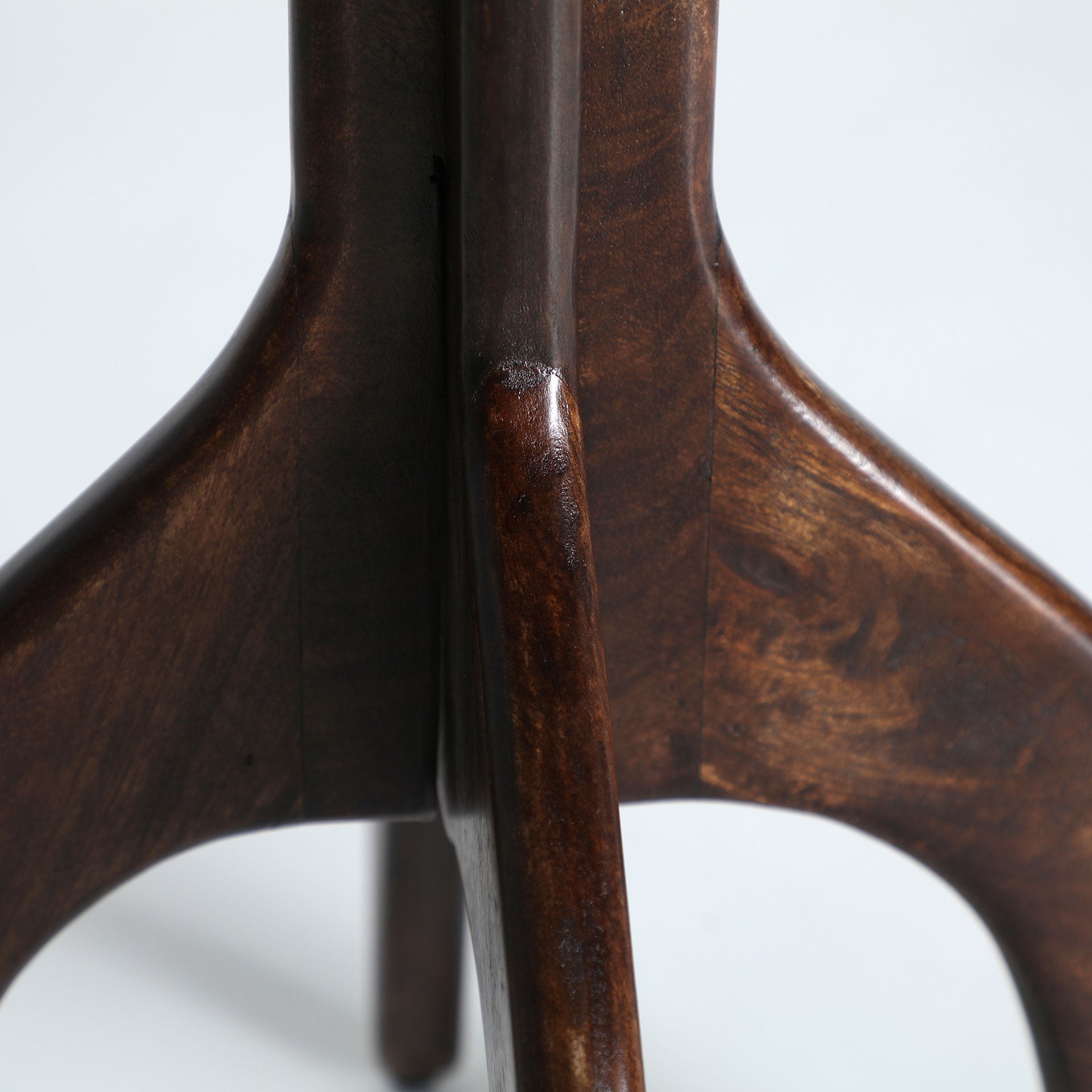 BICKERTON SIDE TABLE - ramustudio