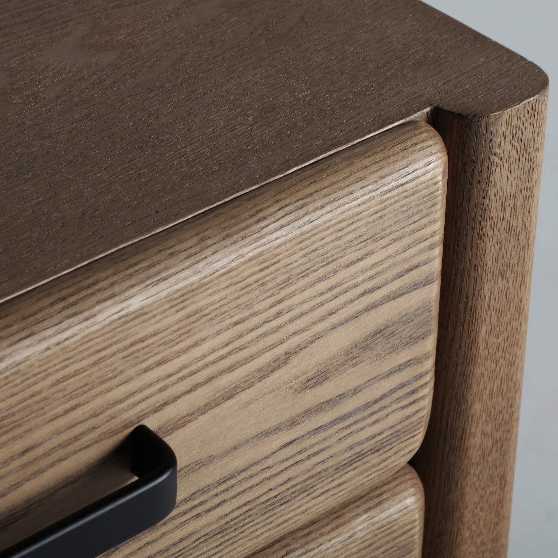BUSK BEDSIDE TABLE - ramustudio