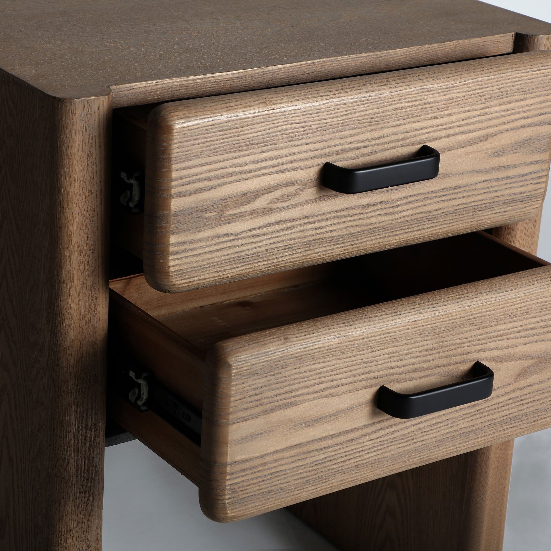 BUSK BEDSIDE TABLE - ramustudio