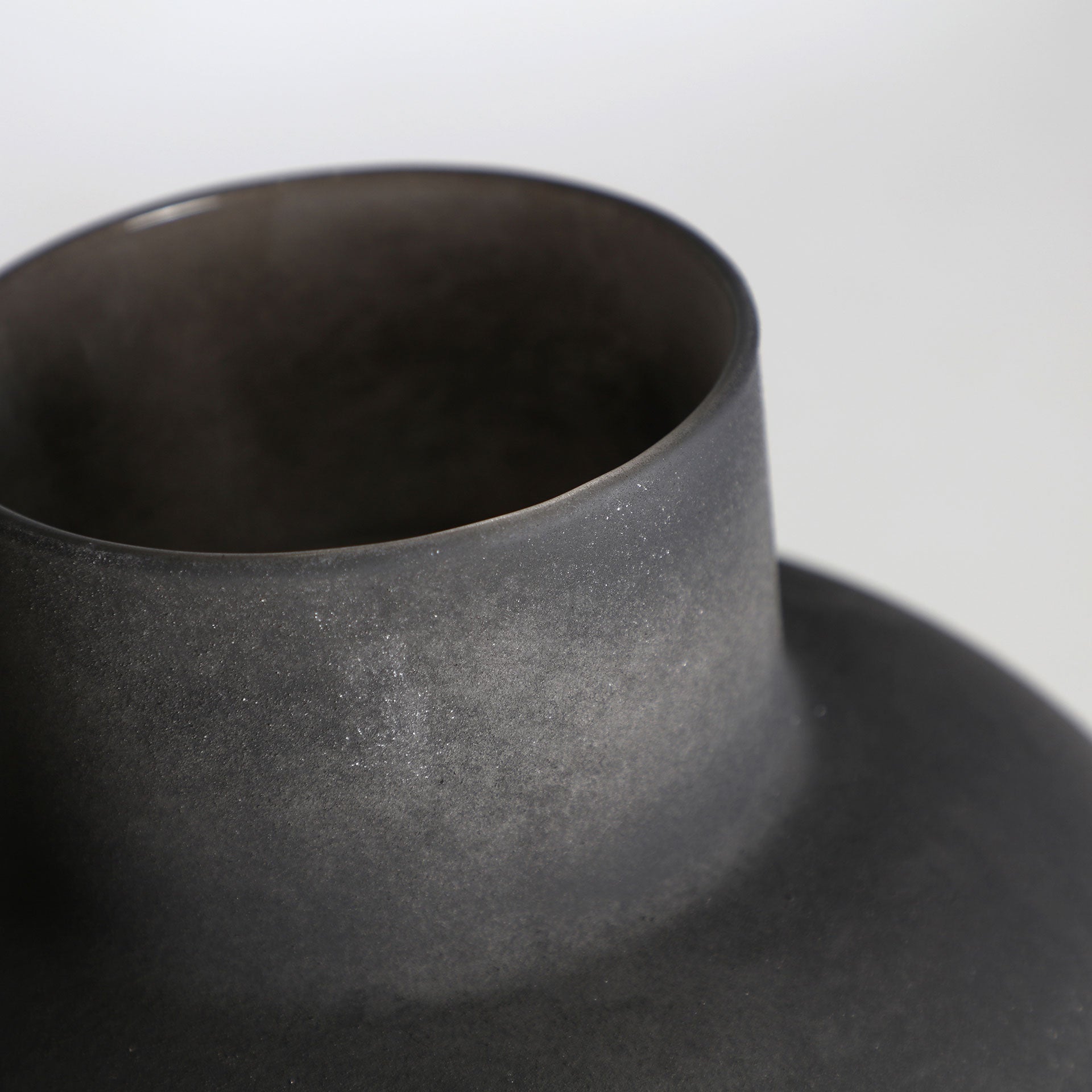 GHALEA VASE - ramustudio