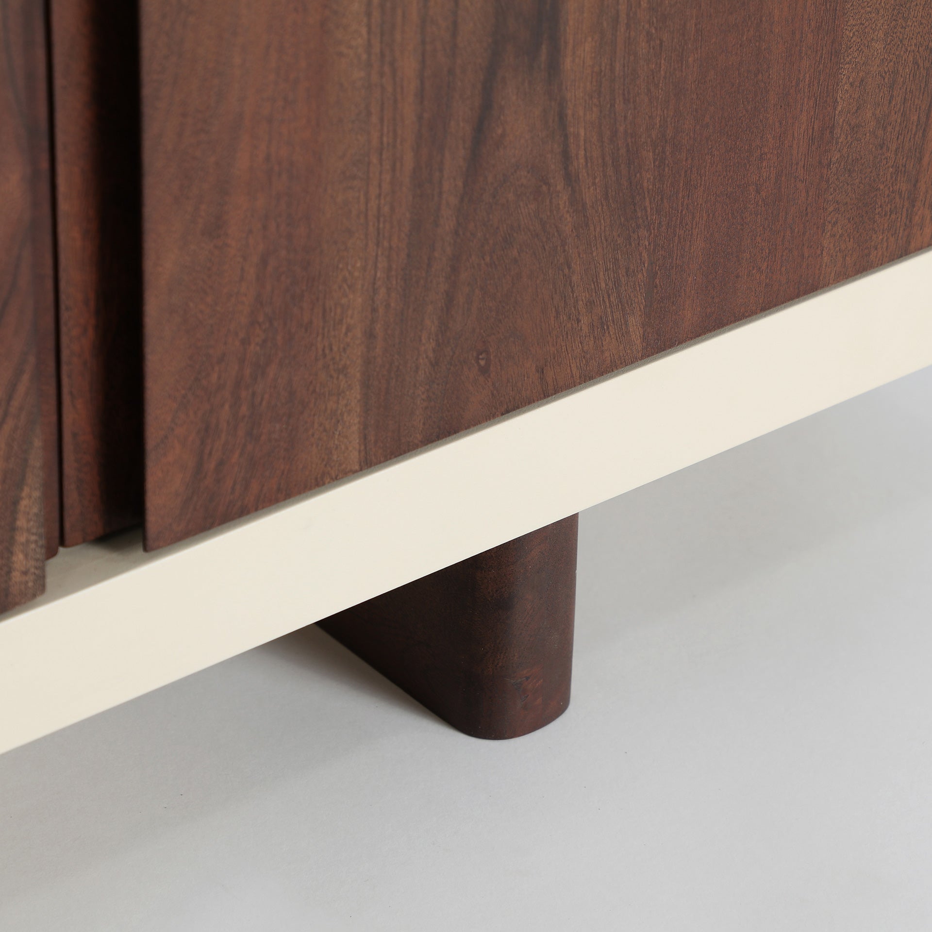 GLARIS SIDEBOARD - ramustudio