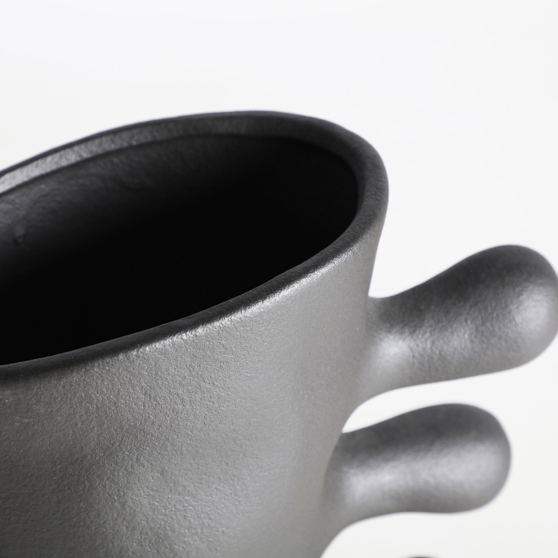 GLESSY VASE - ramustudio