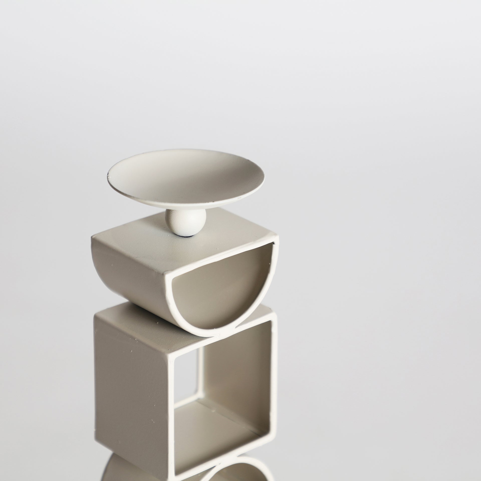 GREYLE CANDLE HOLDER - ramustudio
