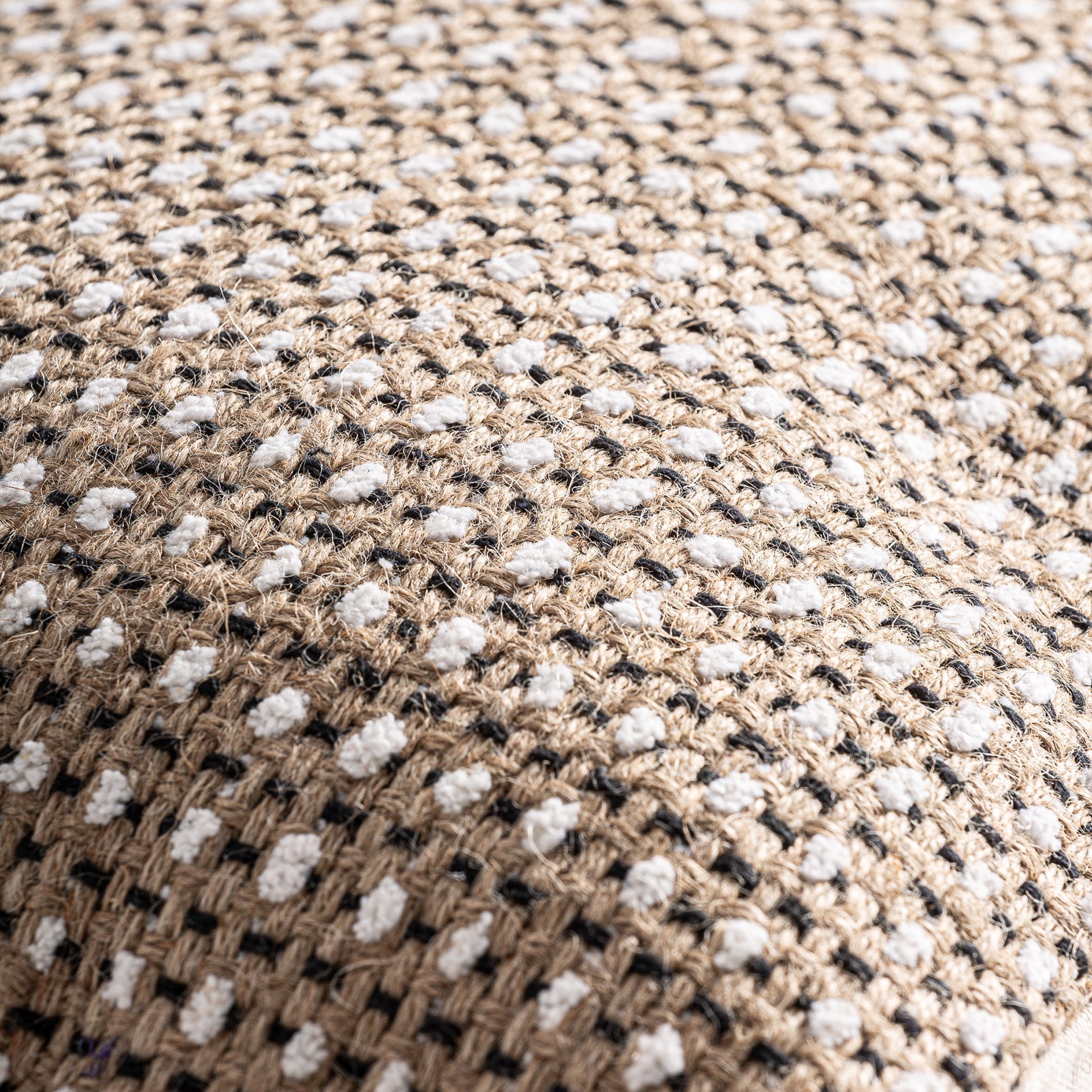 HALENA CUSHION - ramustudio