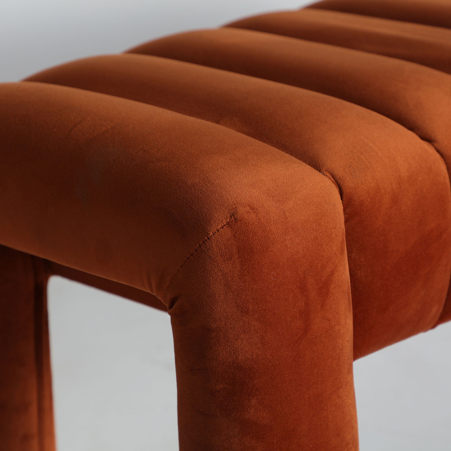 HALLE BED FOOT STOOL - ramustudio