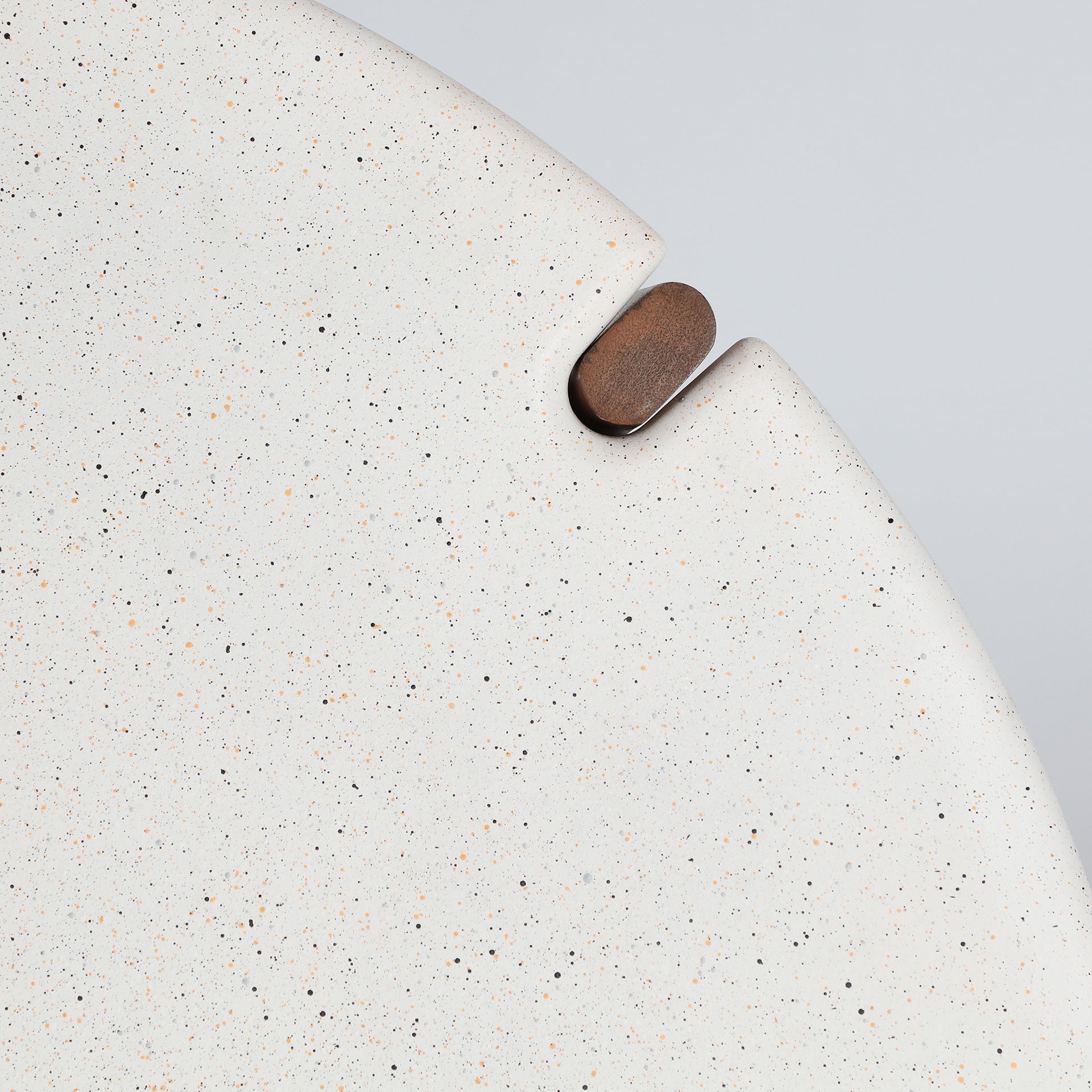 LAAX SIDE TABLE - ramustudio