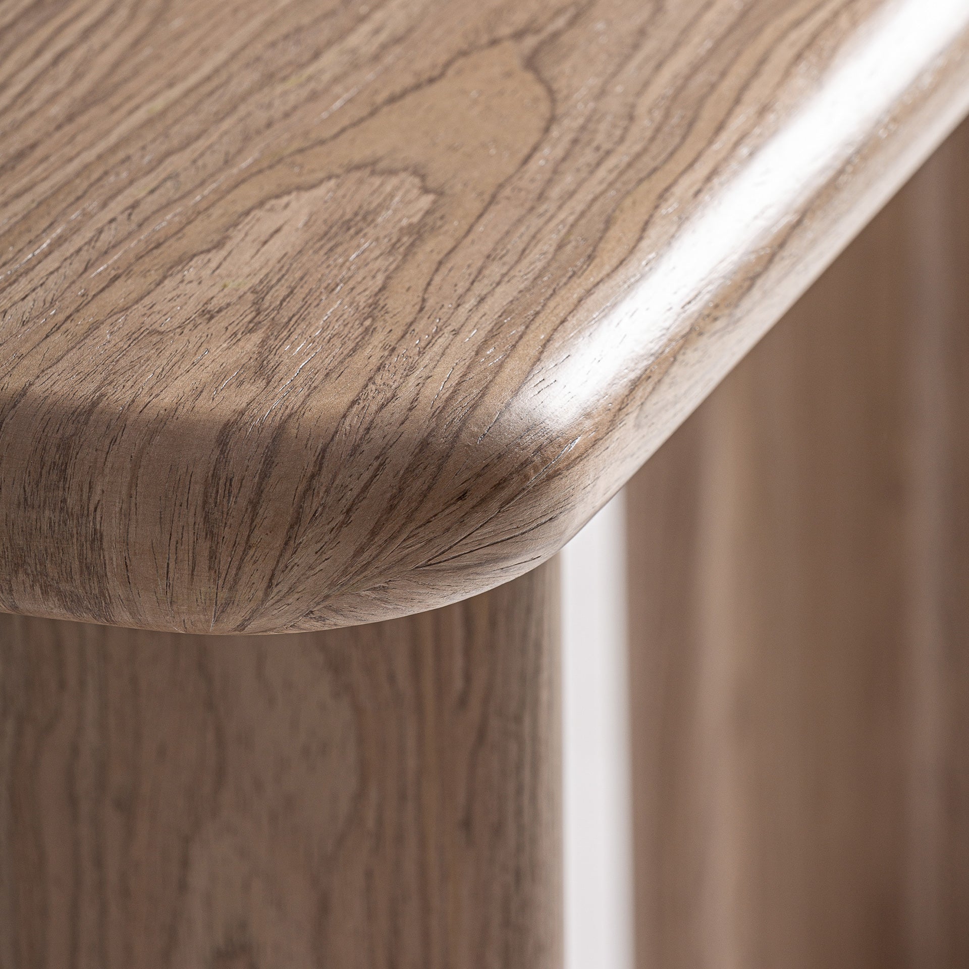 LIRA CONSOLE TABLE in a modern interior setting
