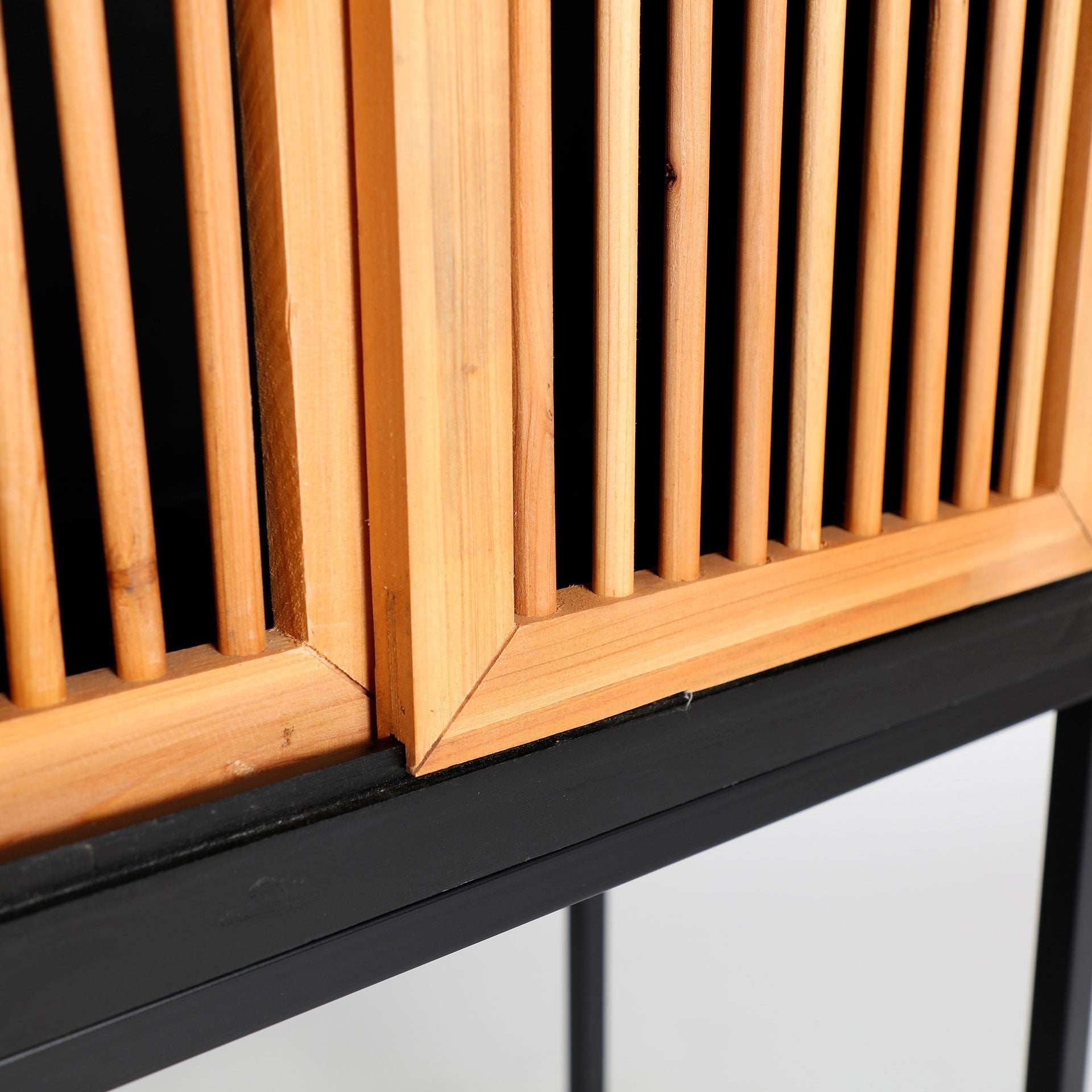 LOMQUI WARDROBE in a modern interior setting