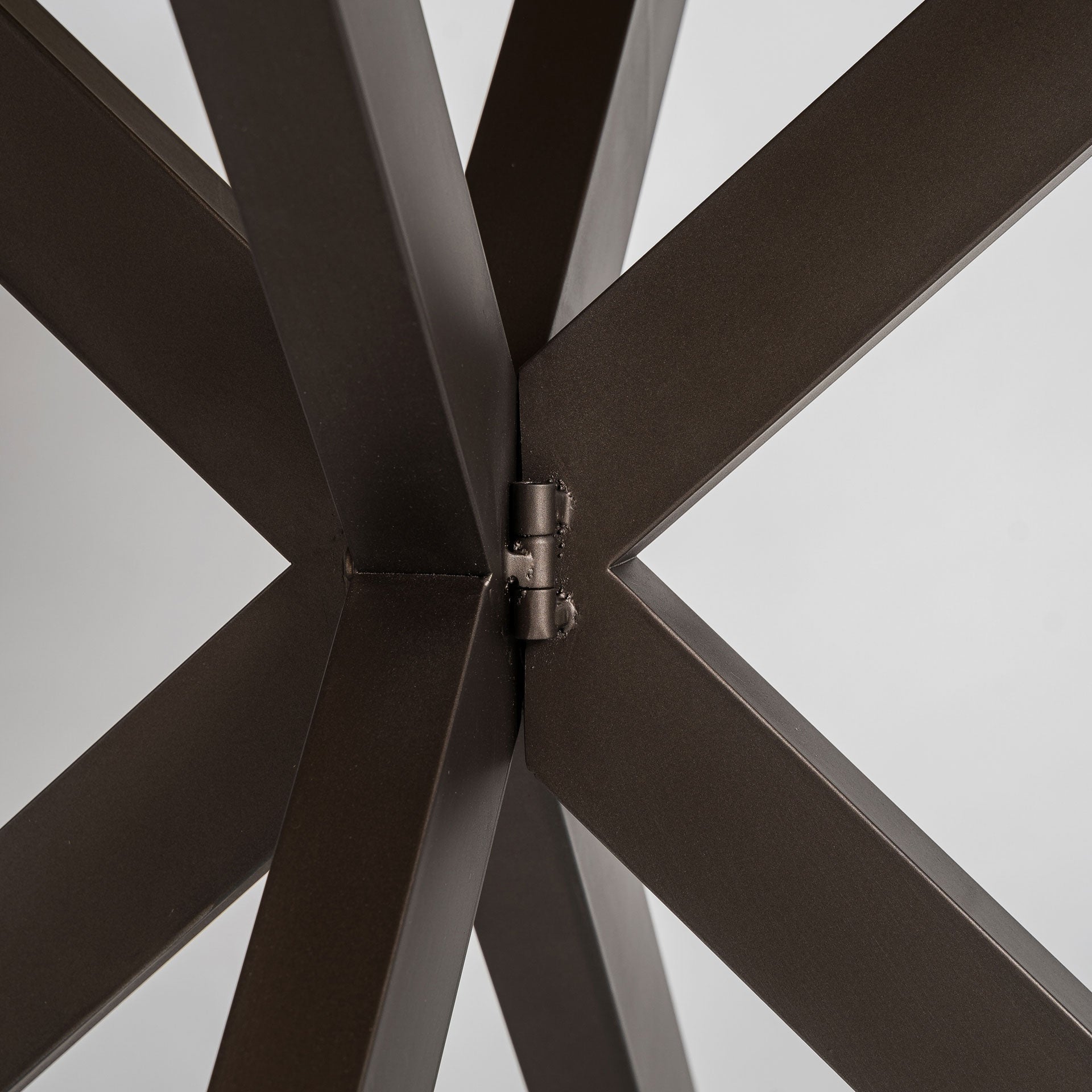 LUCENS DINING TABLE - ramustudio