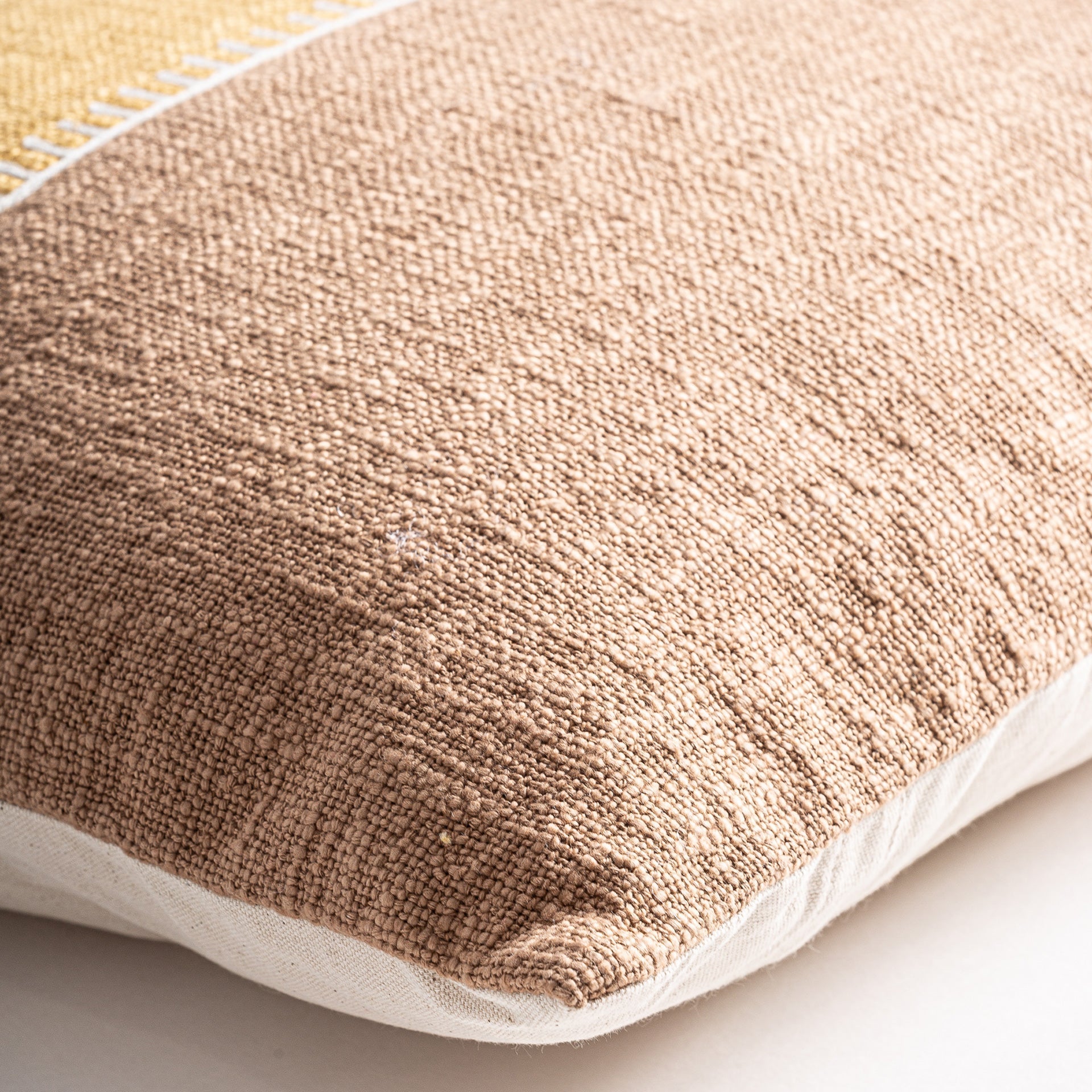 MIREIA CUSHION - ramustudio