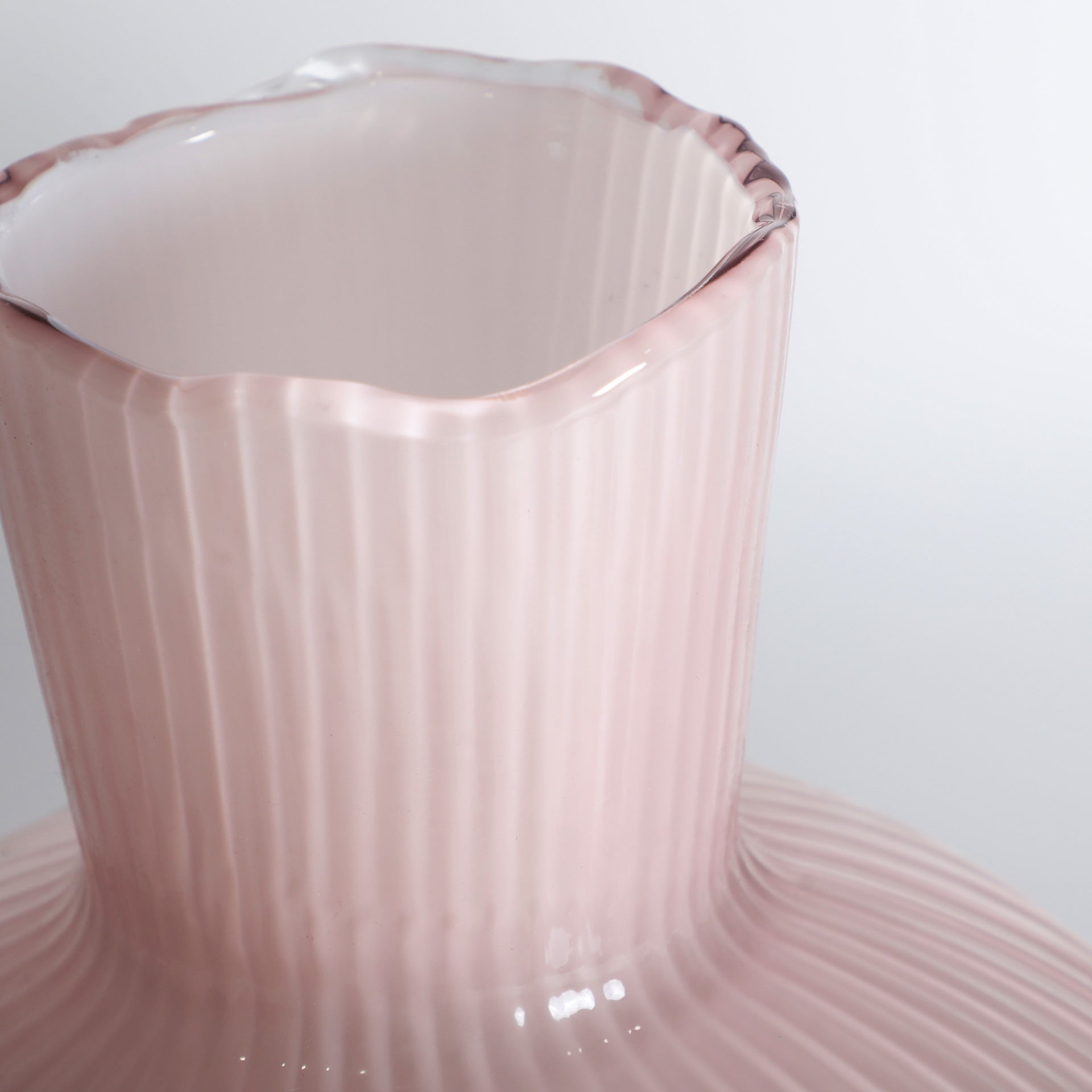 NUDE VASE - ramustudio