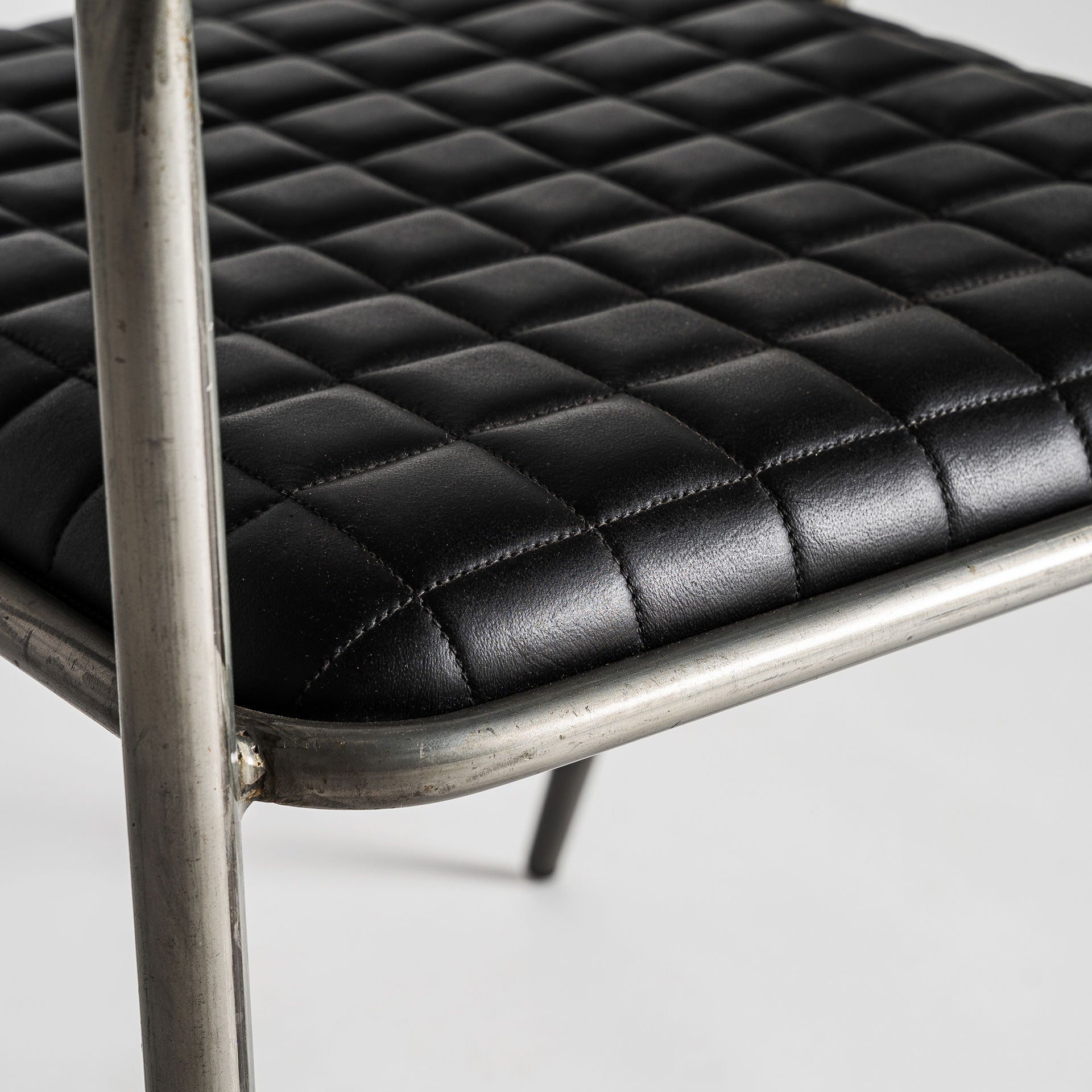 OLBY CHAIR - ramustudio