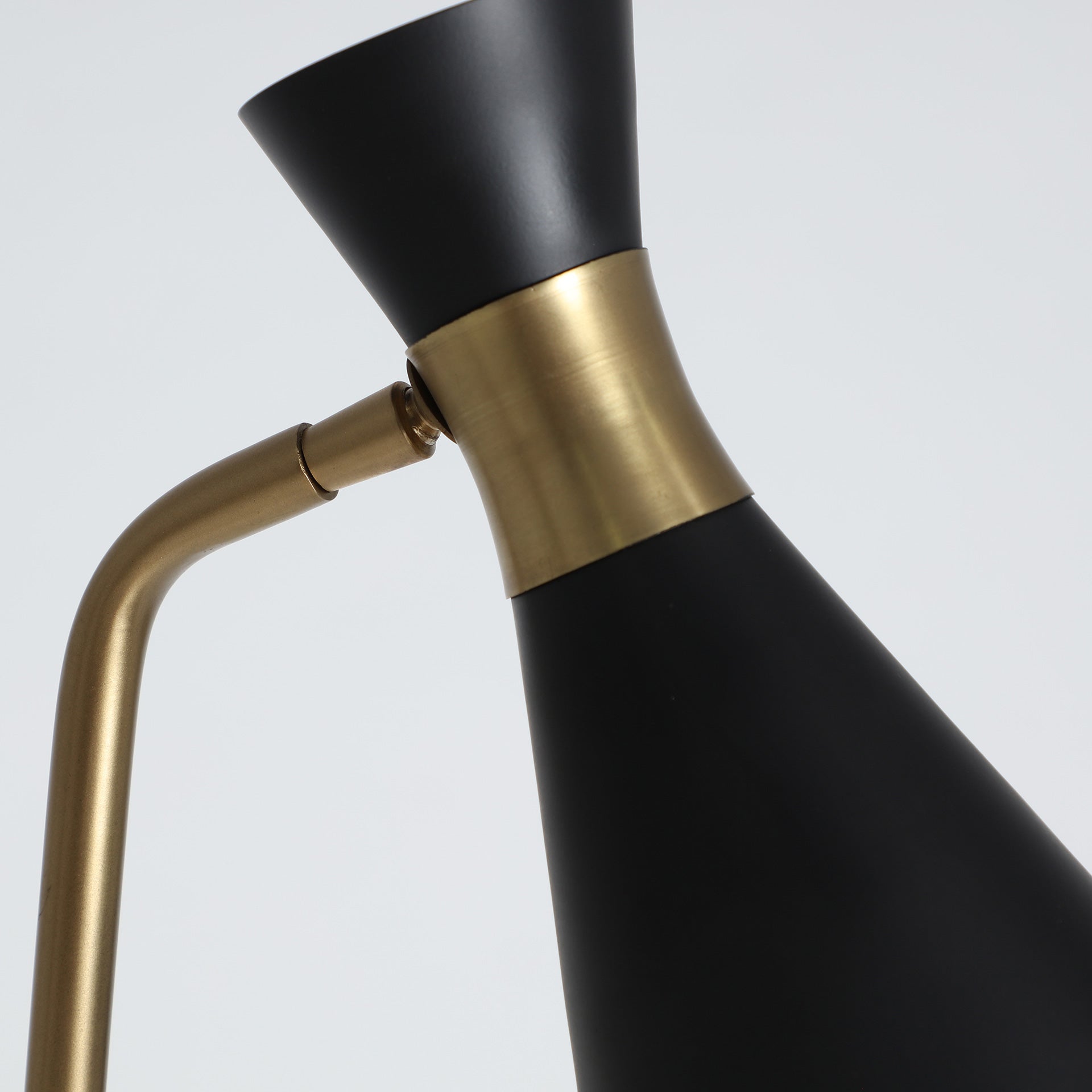 ORBE FLOOR LAMP - ramustudio