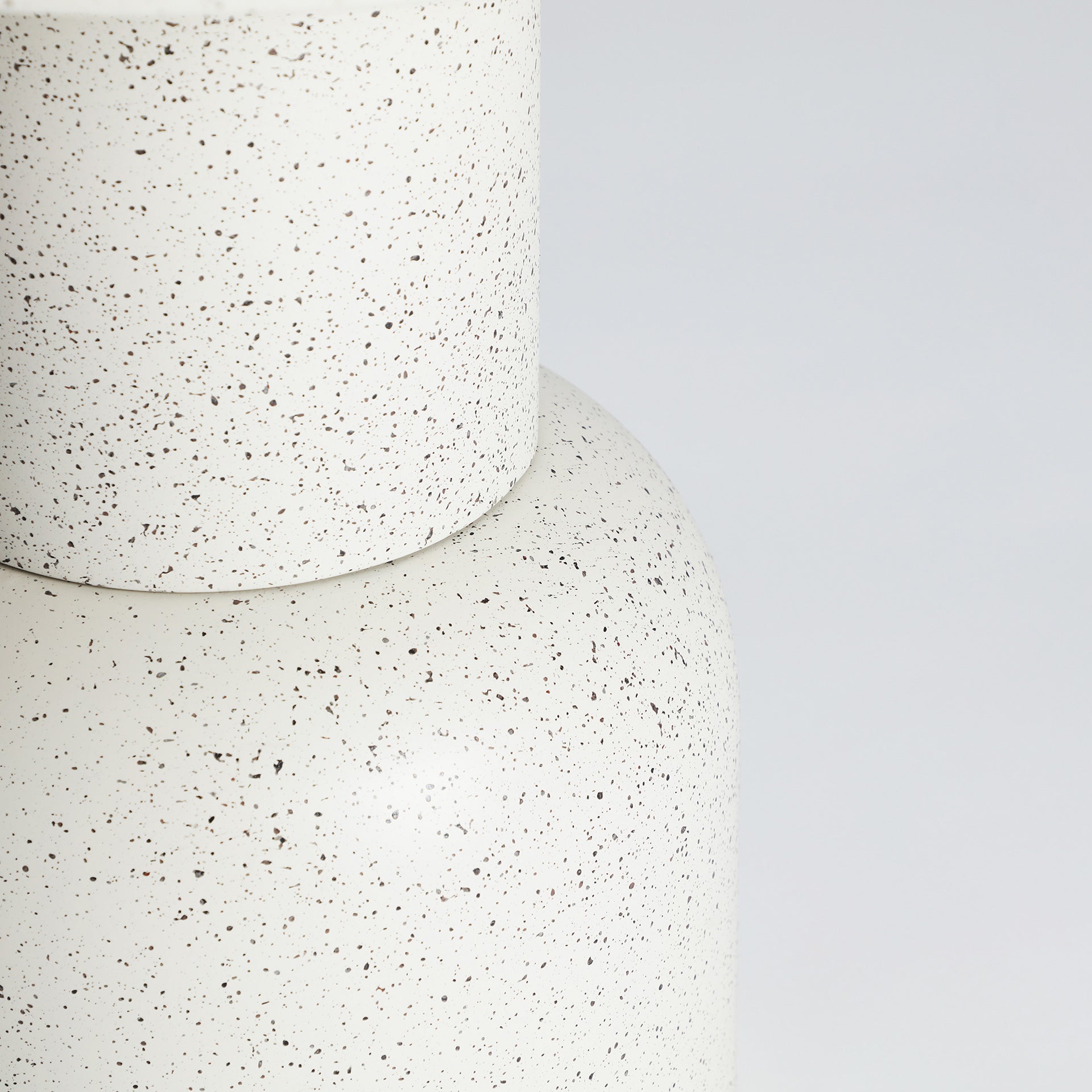 OVADA SIDE TABLE - ramustudio