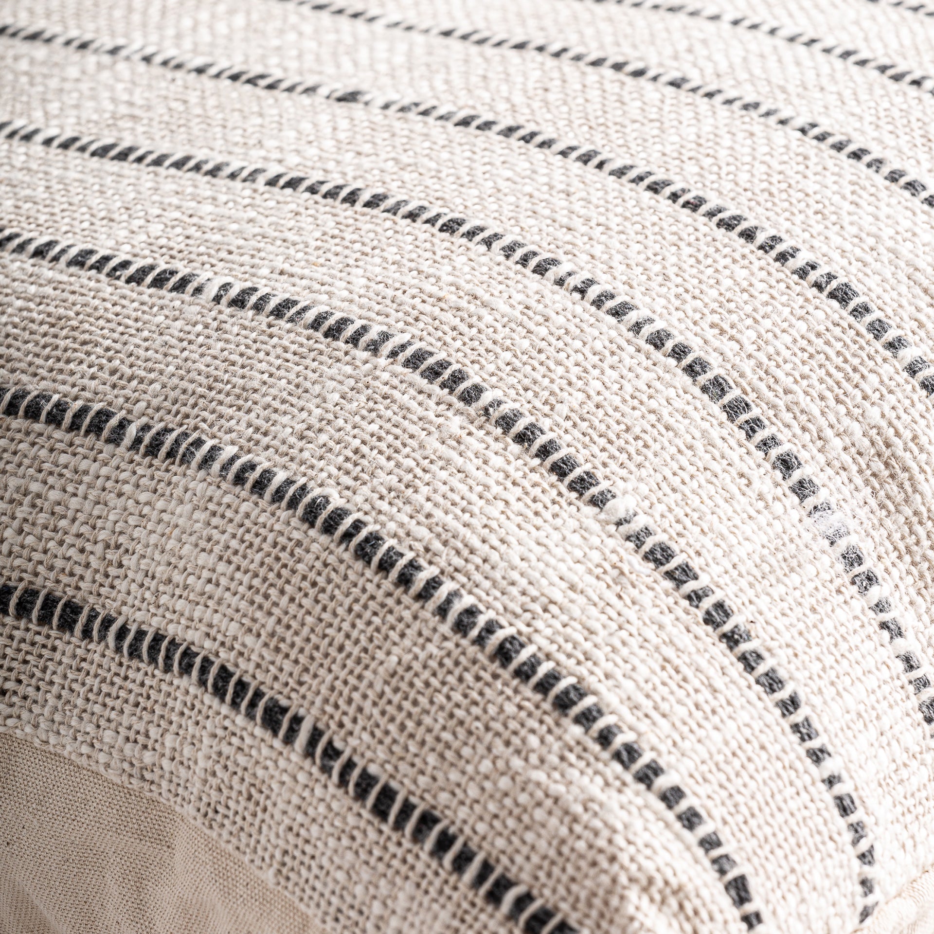 SALEHA CUSHION - ramustudio