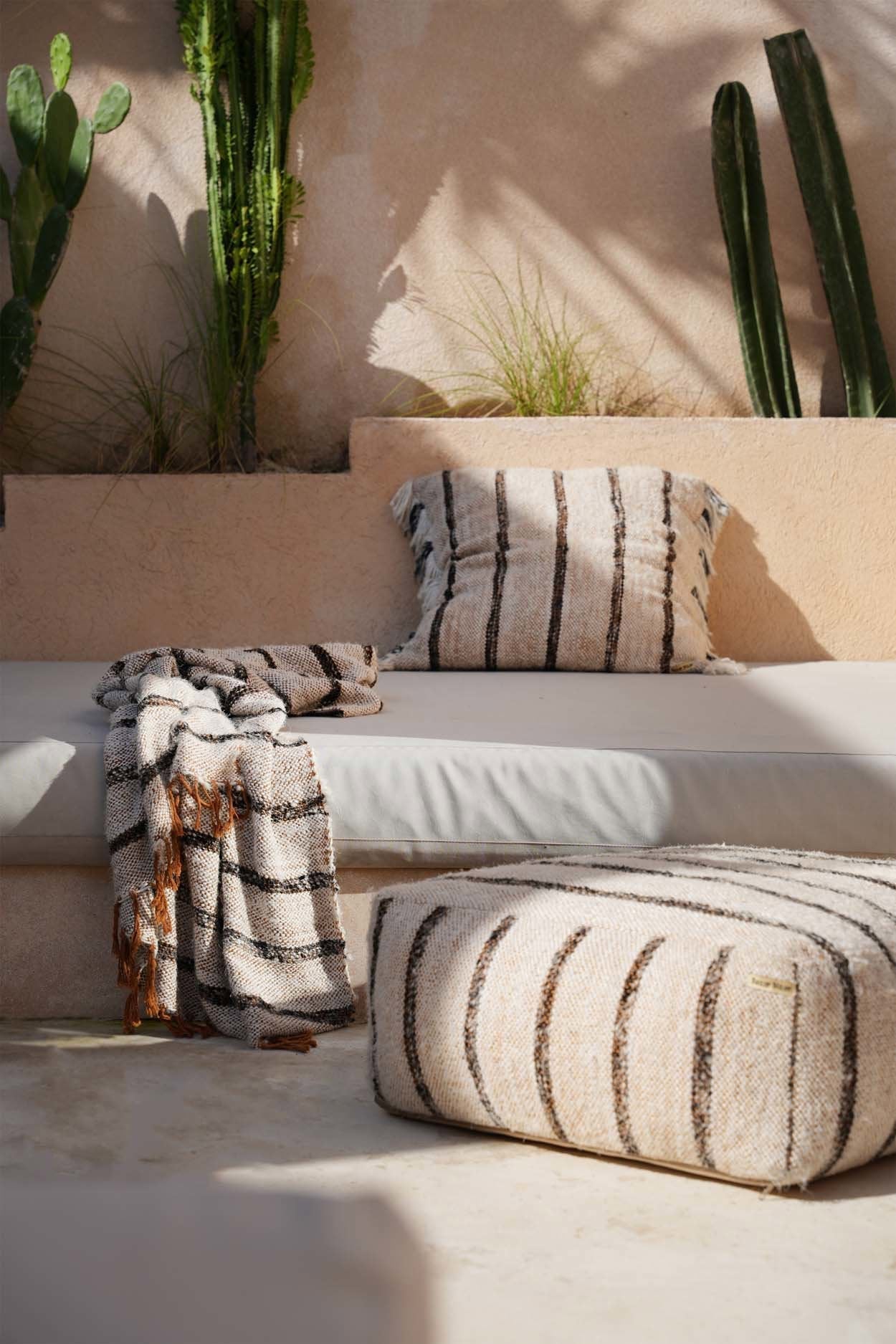 The s’il vous Plaid - Bohemian White