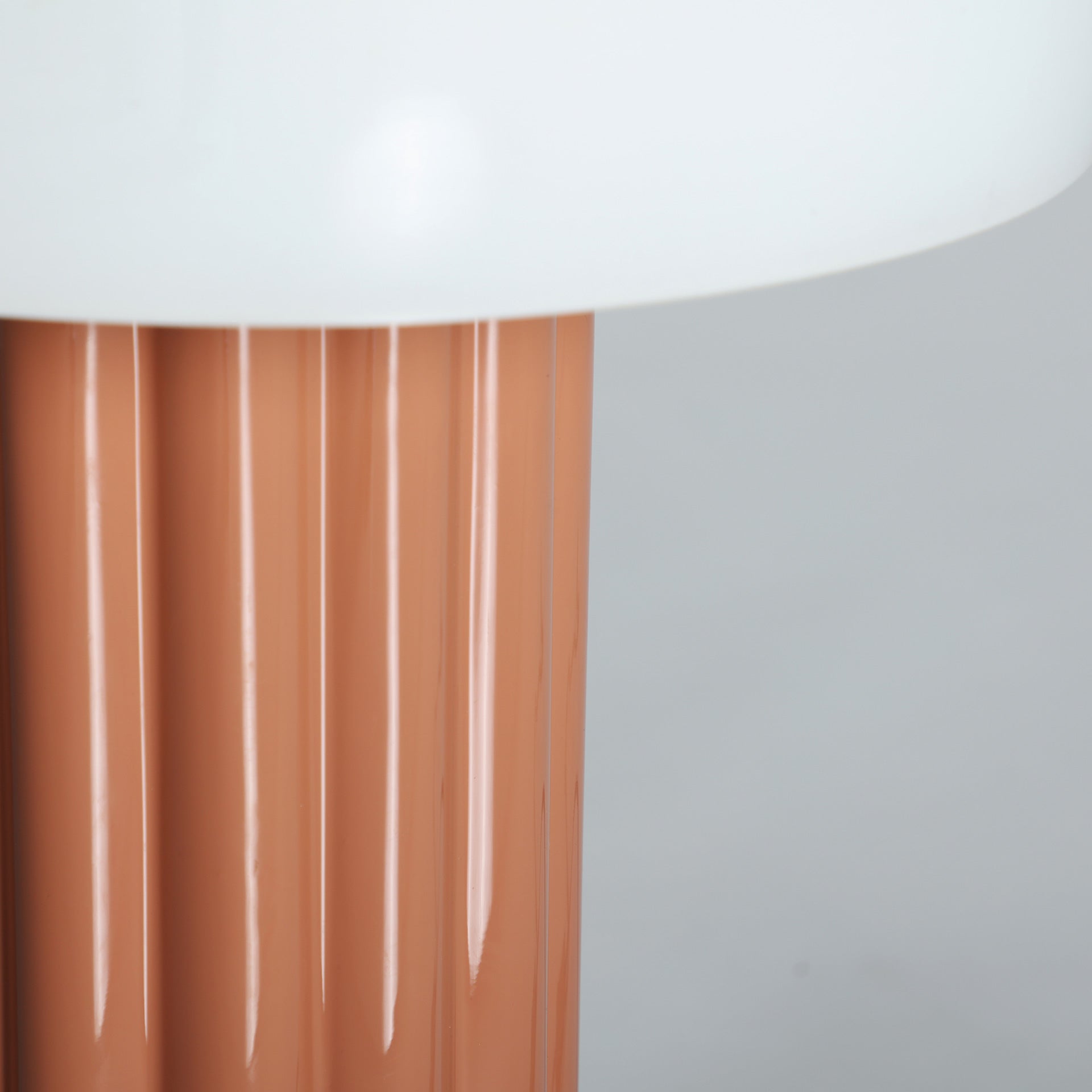 TRESA TABLE LAMP - ramustudio