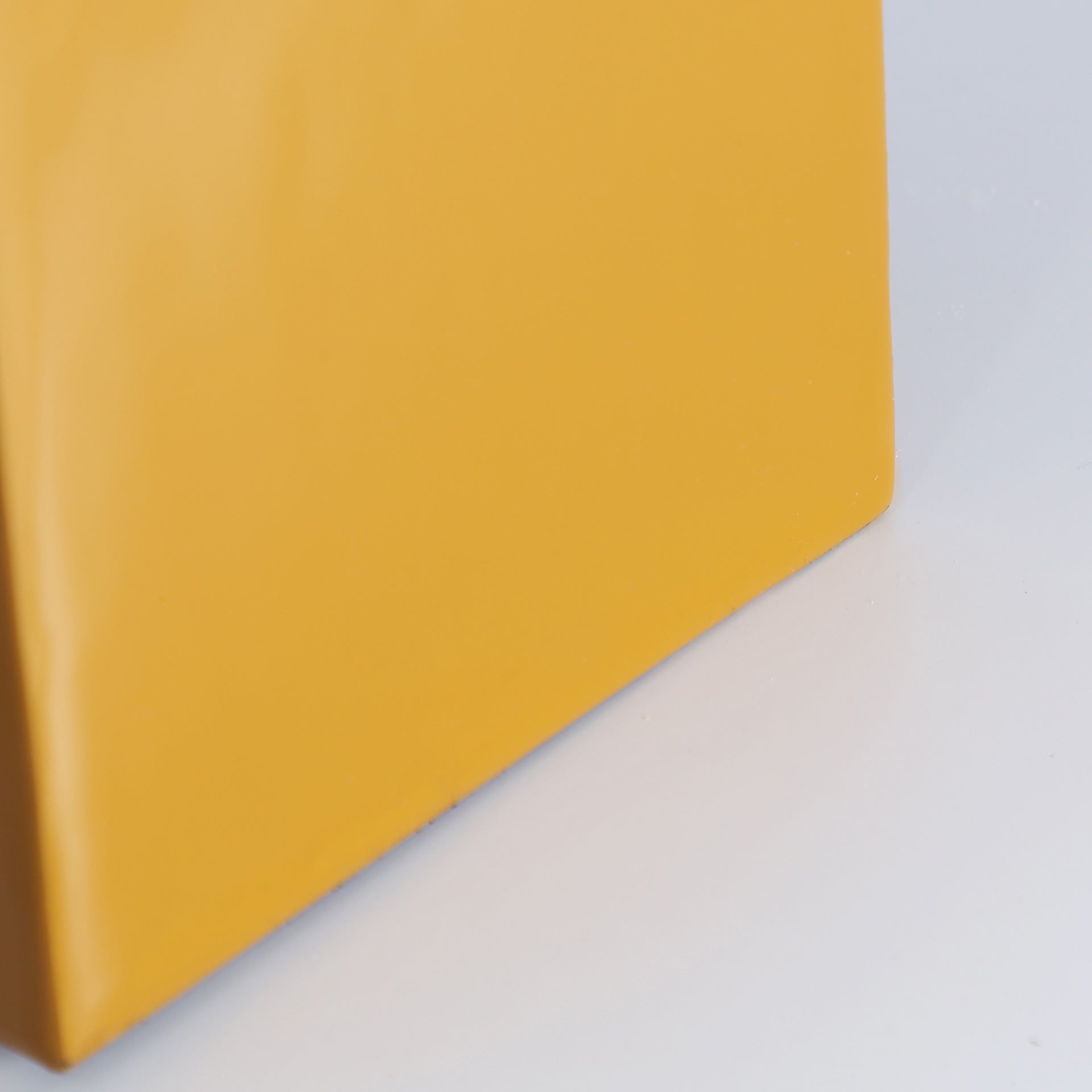 VEZIA TABLE LAMP - ramustudio