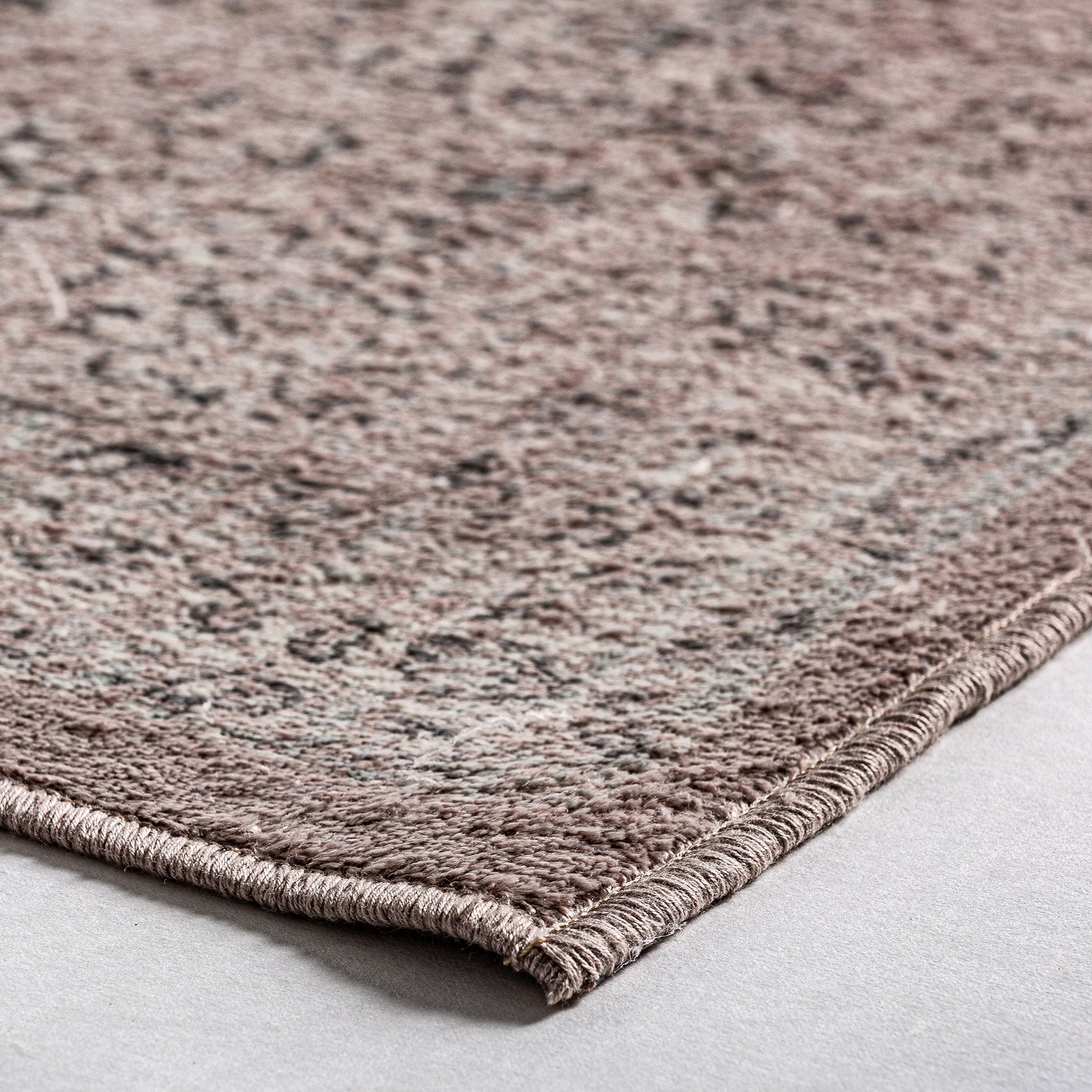 AKIRA CARPET - ramustudio