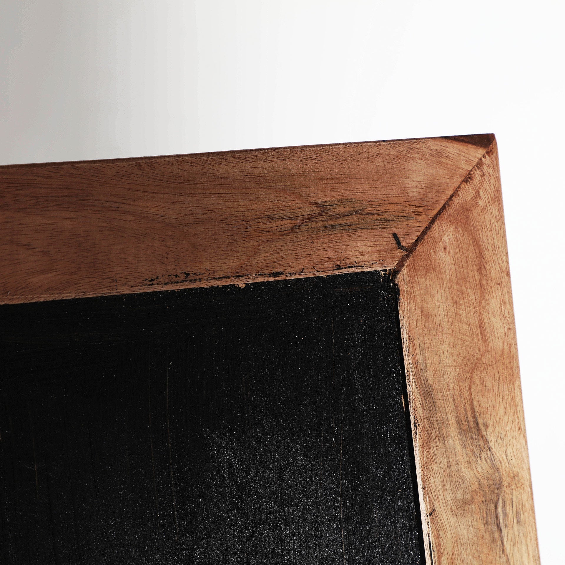 AKVIRAN BLACKBOARD - ramustudio