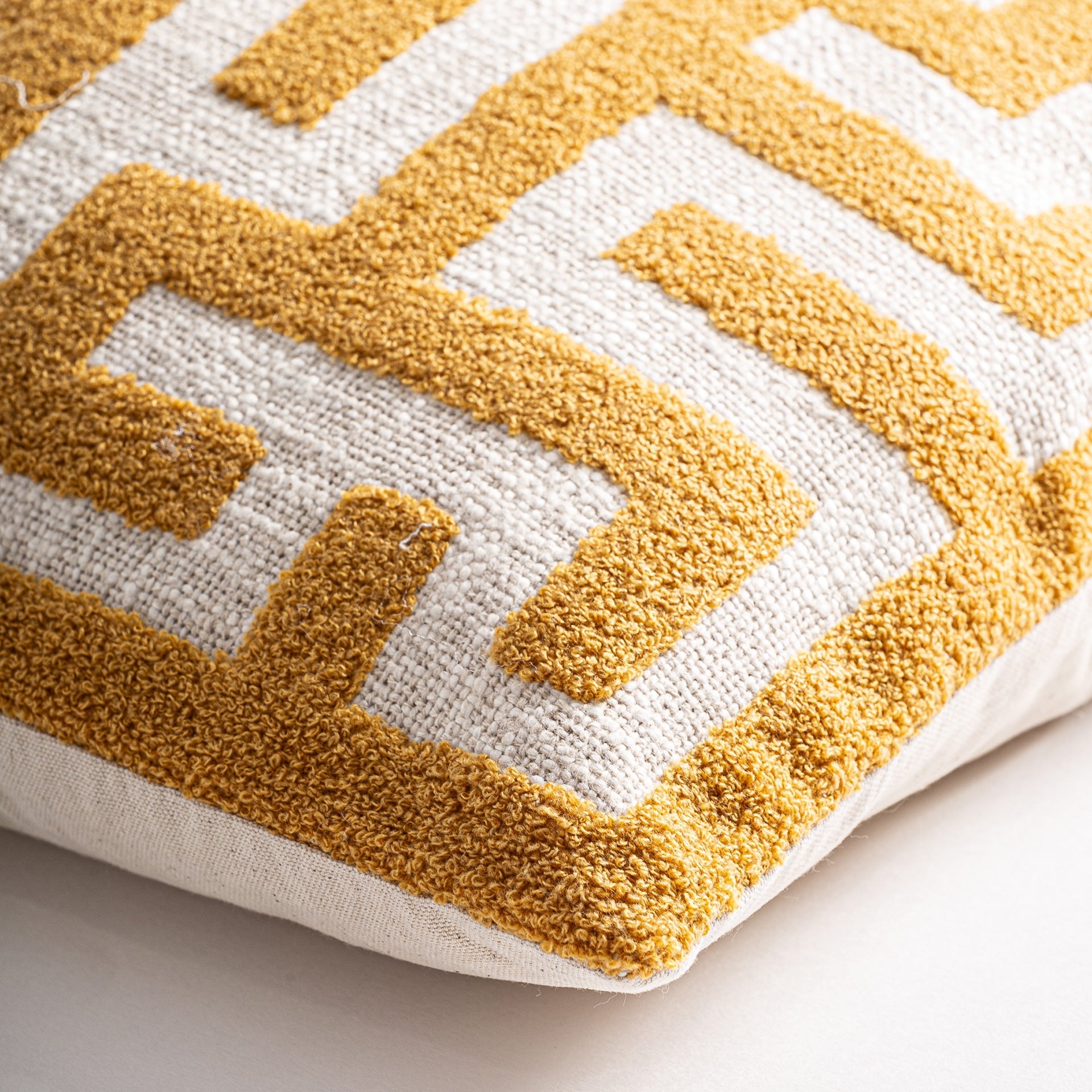 AMAIA CUSHION - ramustudio