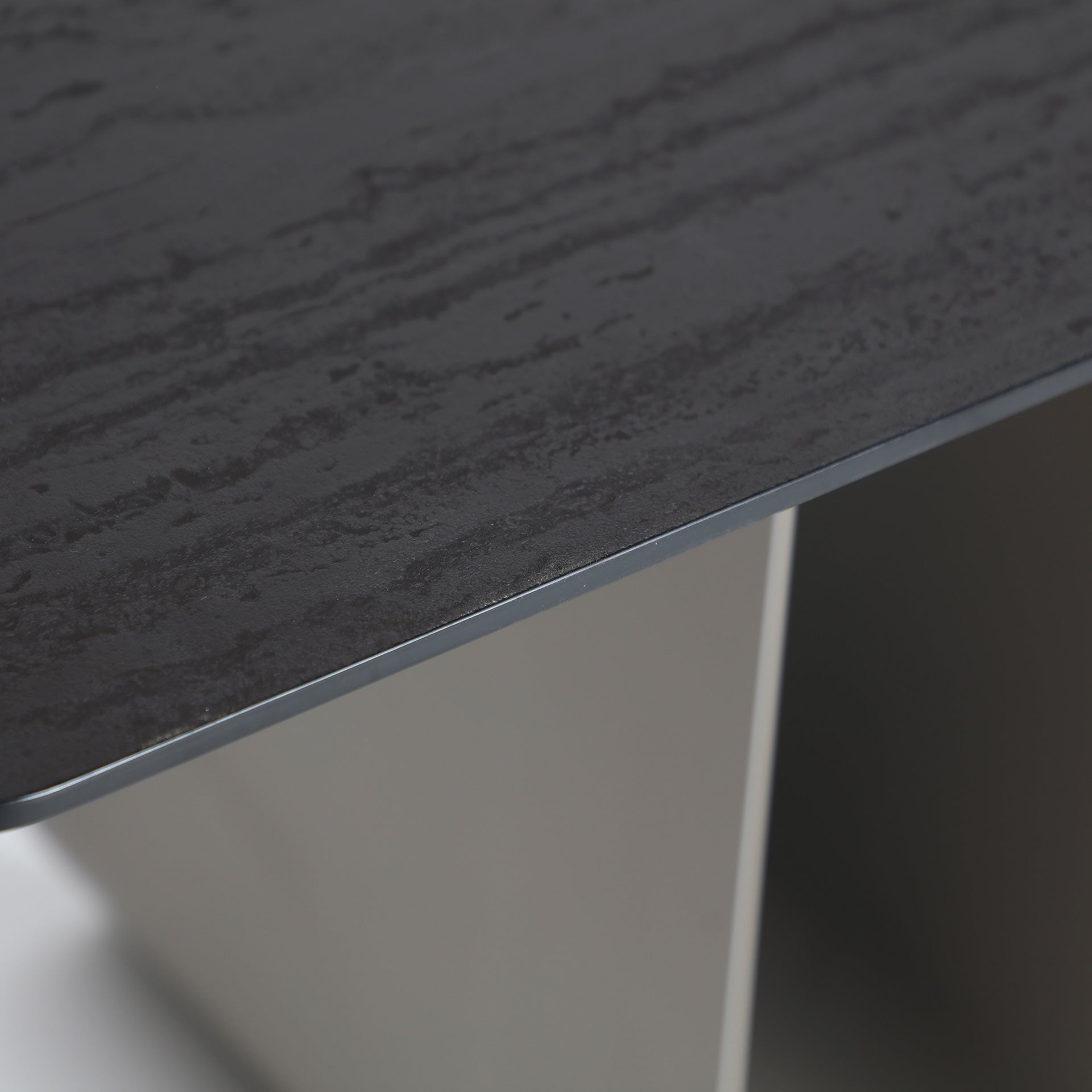 ARQA DINING TABLE - ramustudio