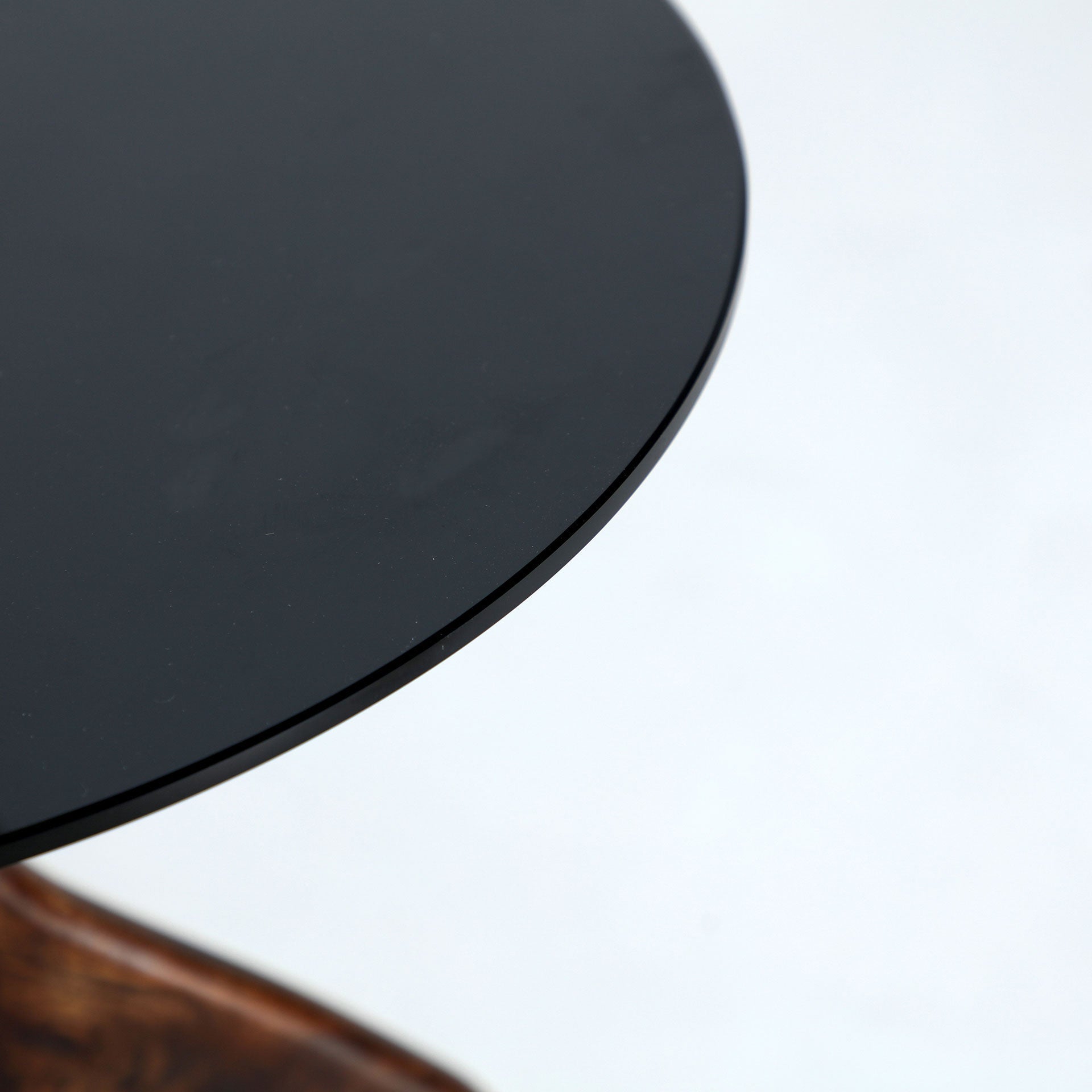 BICKERTON SIDE TABLE - ramustudio