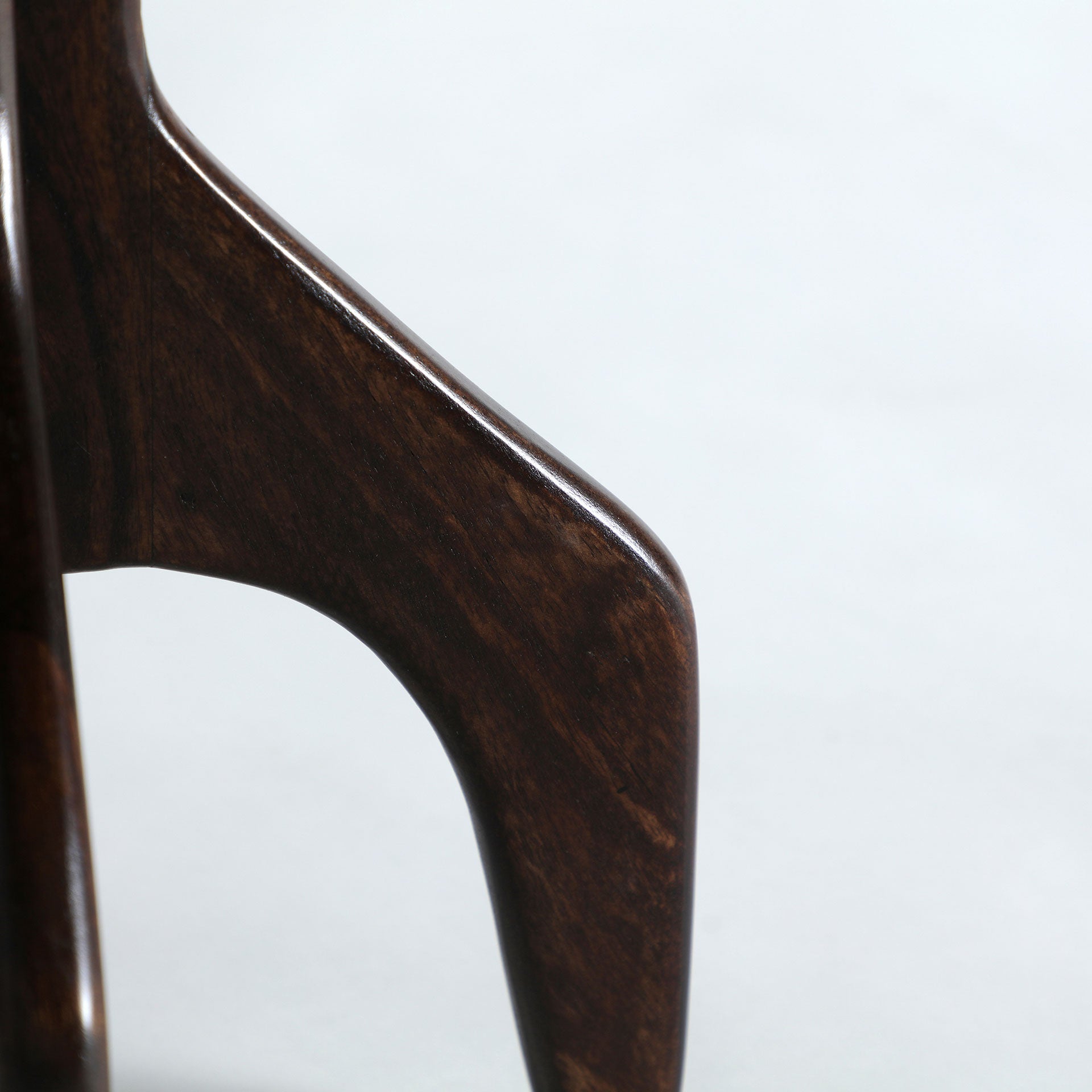 BICKERTON SIDE TABLE - ramustudio