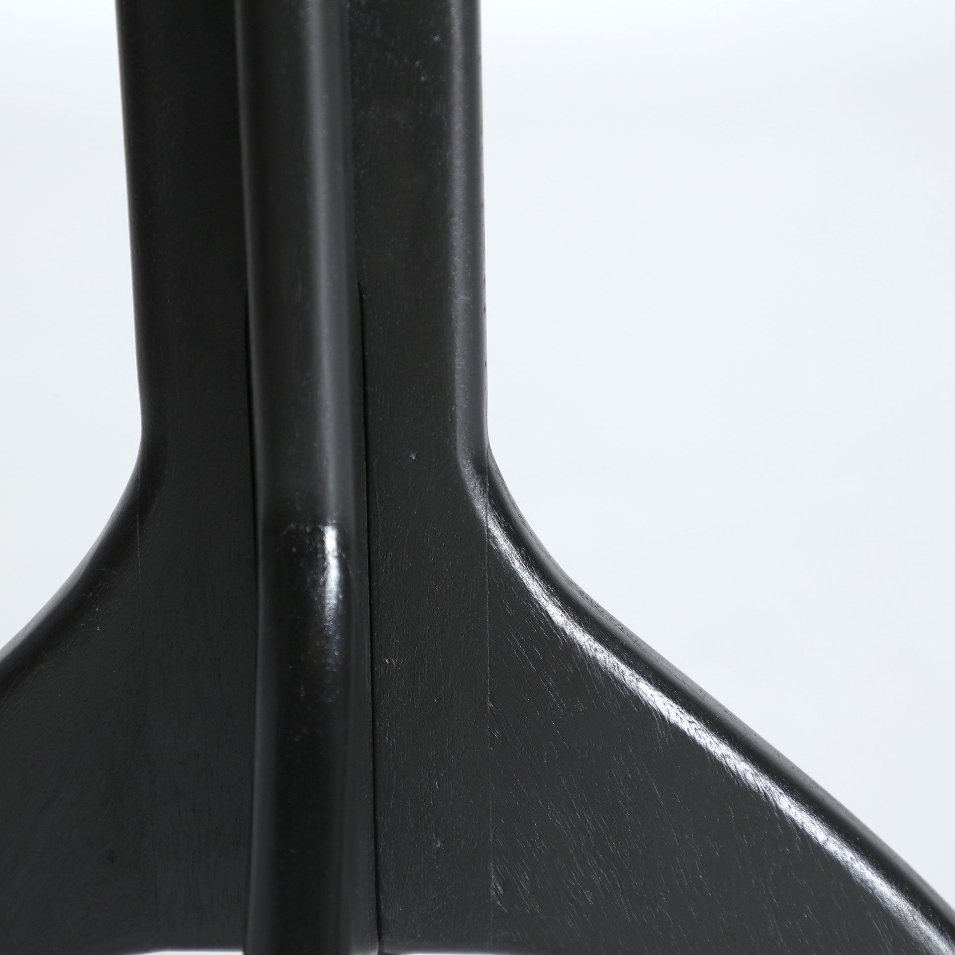 BICKERTON SIDE TABLE - ramustudio