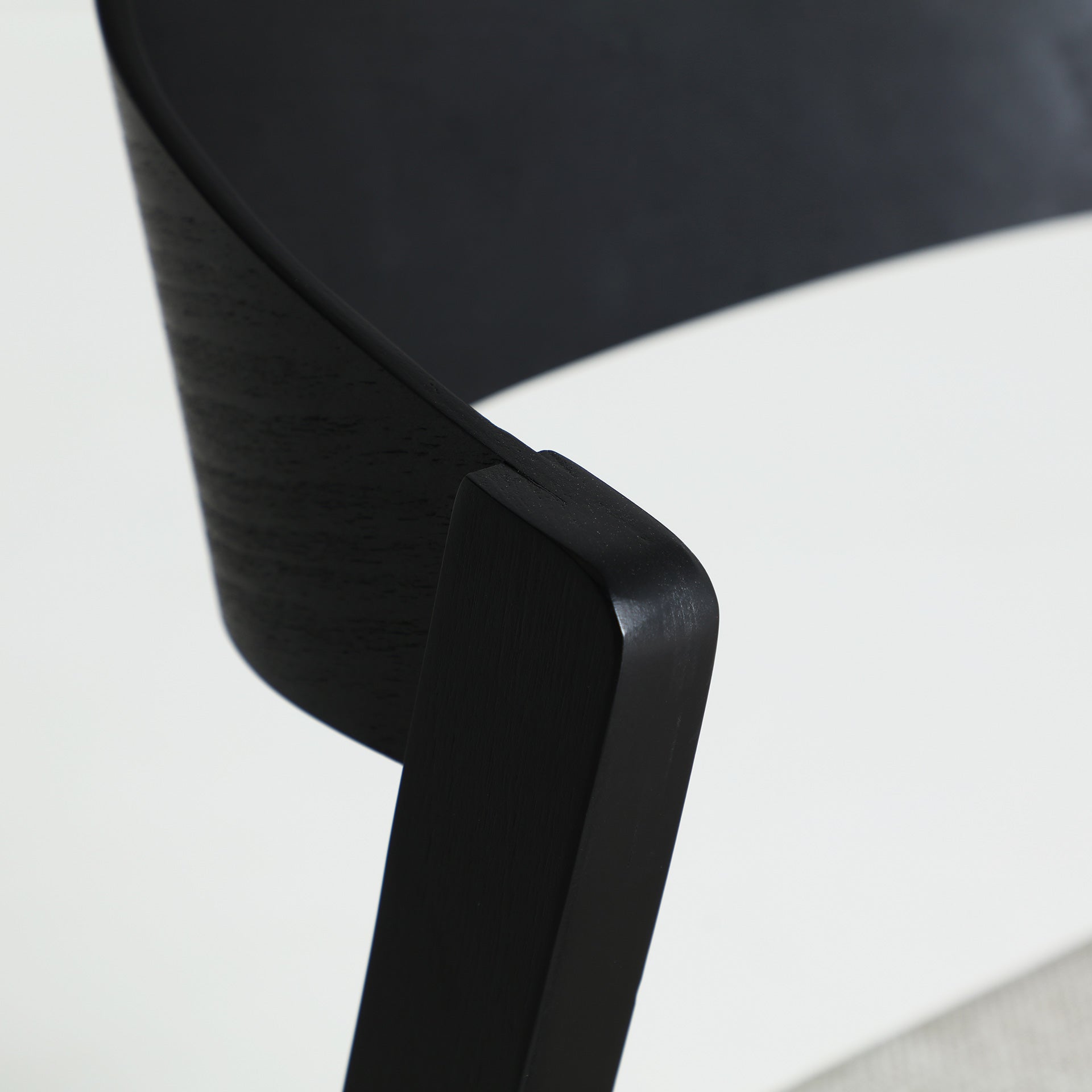 BORKEN CHAIR - ramustudio