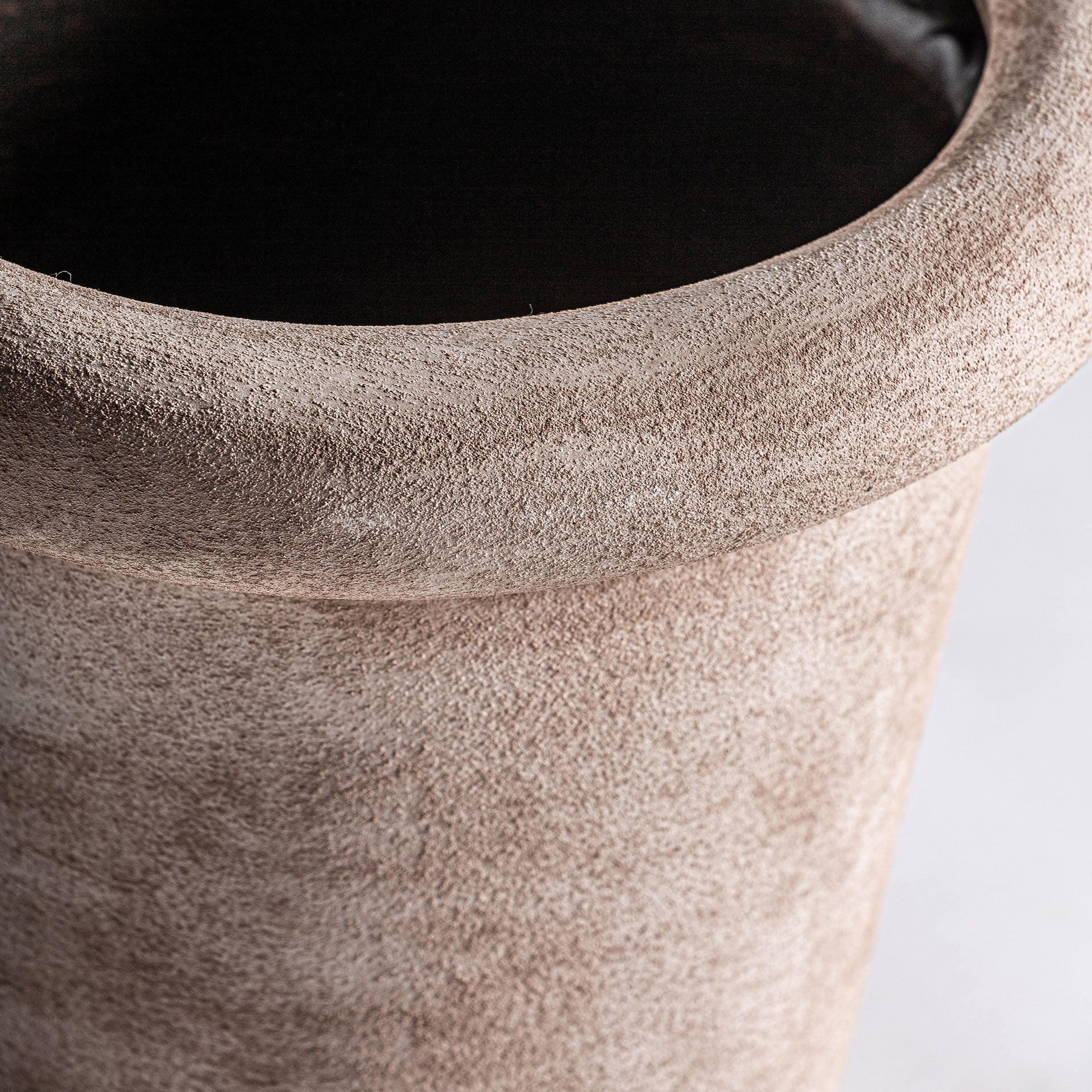DOLLEY VASE - ramustudio