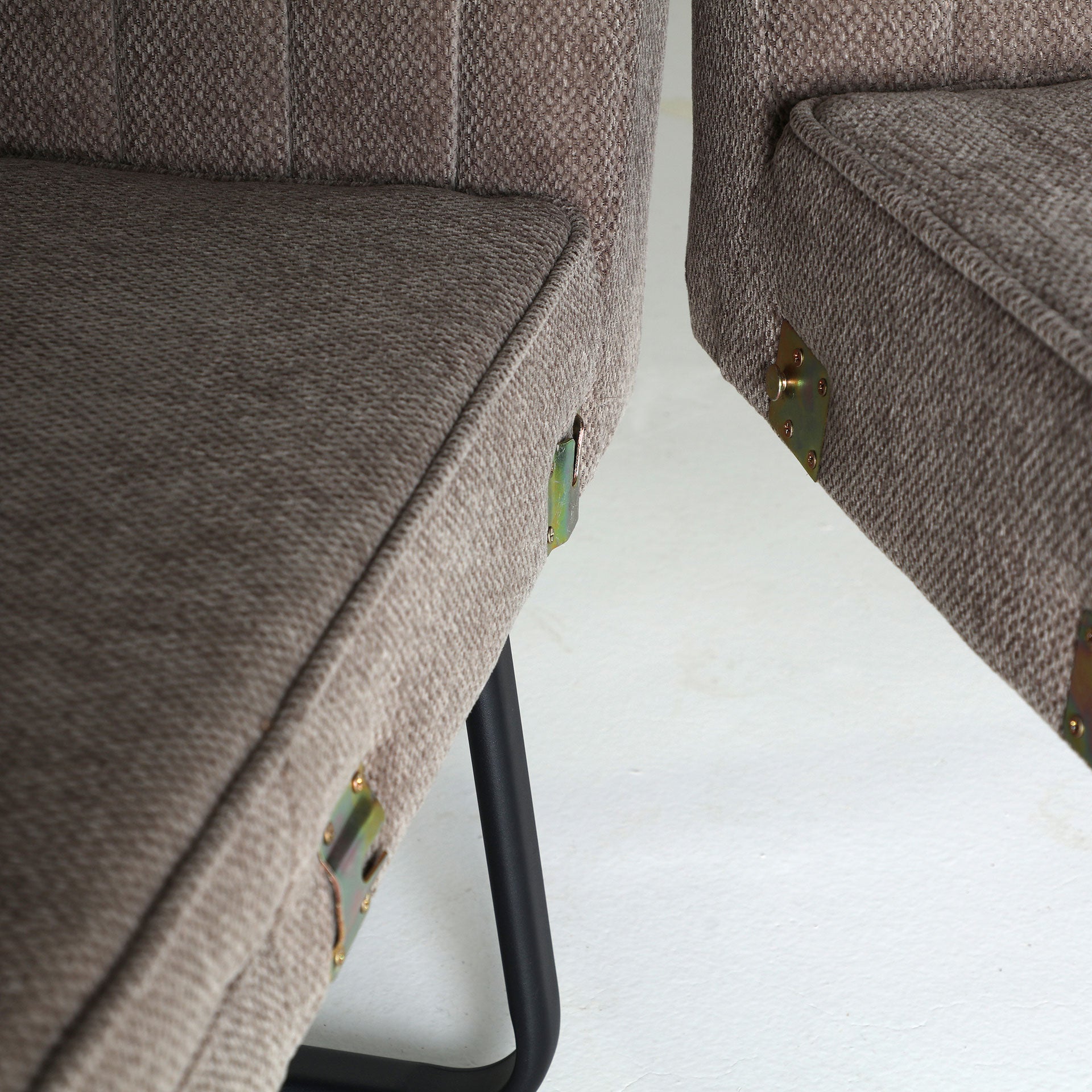 KERNS SOFA - ramustudio