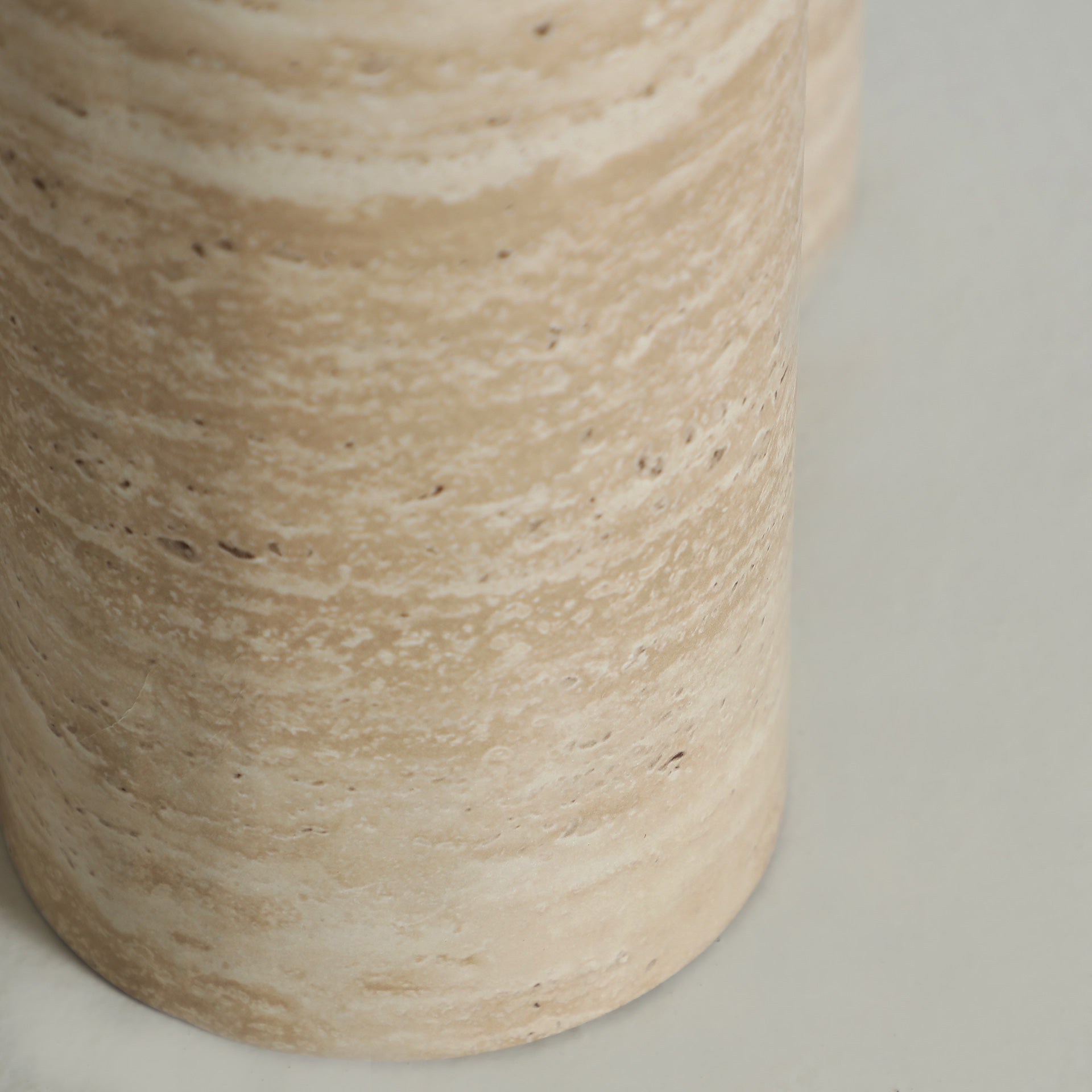 LAMBESC SIDE TABLE - ramustudio