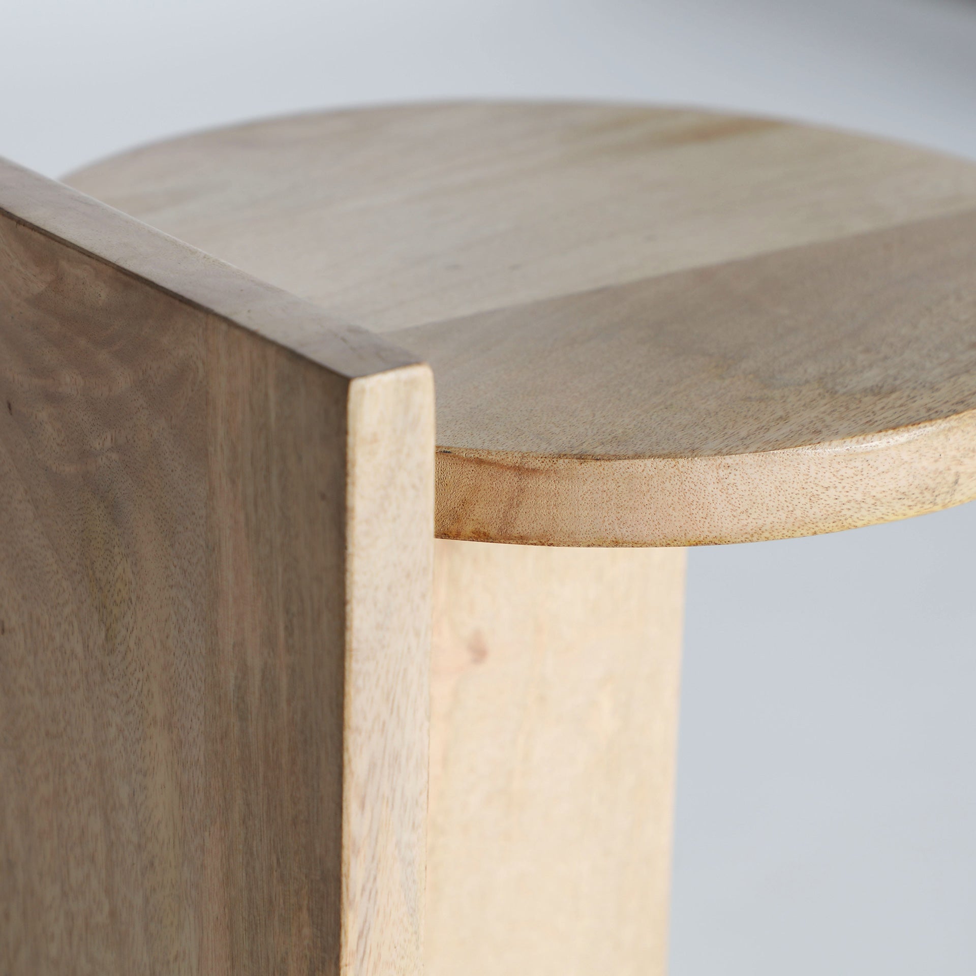 LESZNO SIDE TABLE - ramustudio
