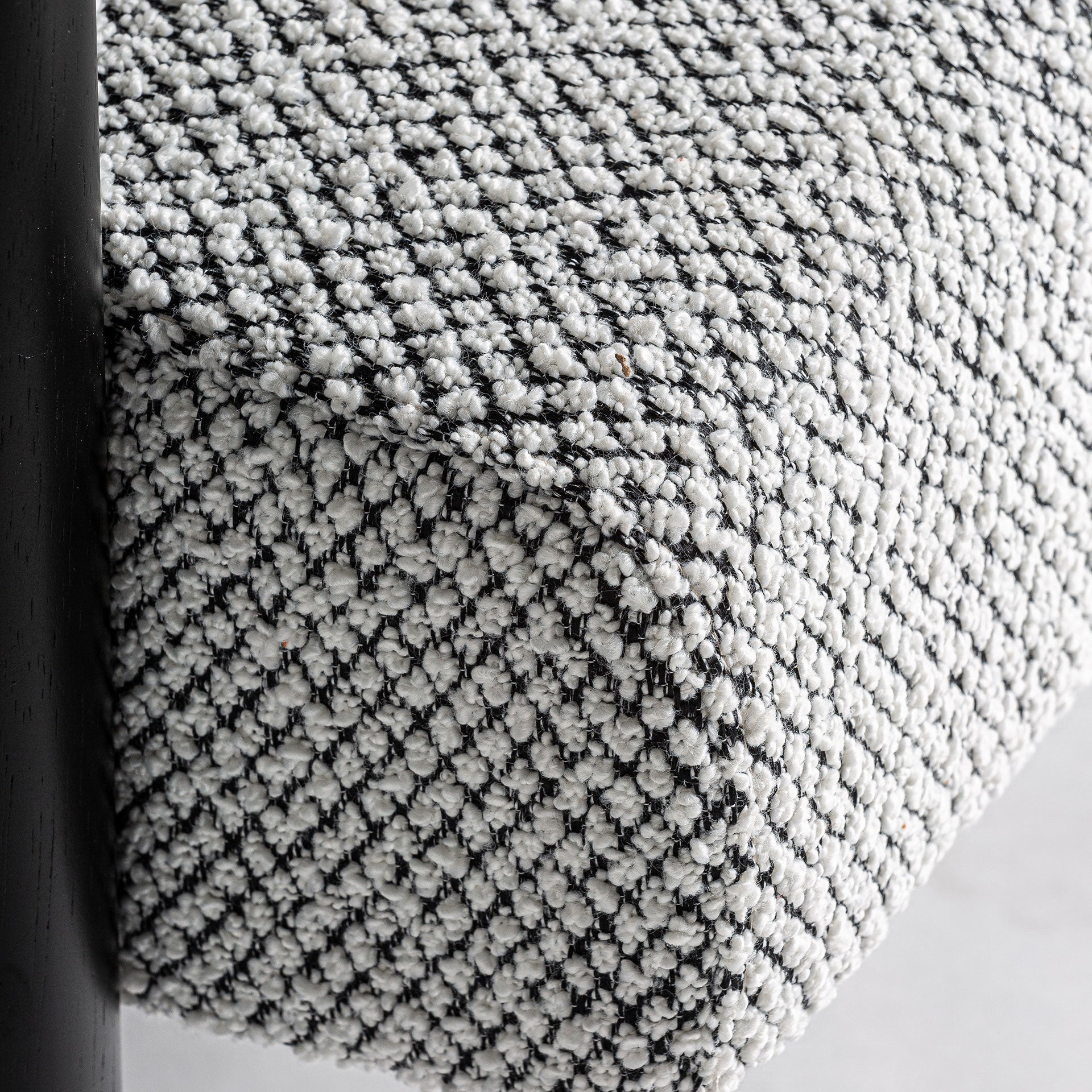 LIESTER ARMCHAIR - ramustudio
