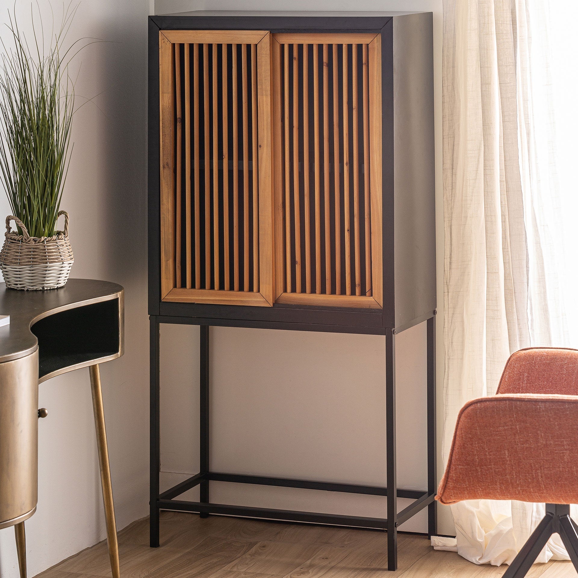 LOMQUI WARDROBE in a modern interior setting