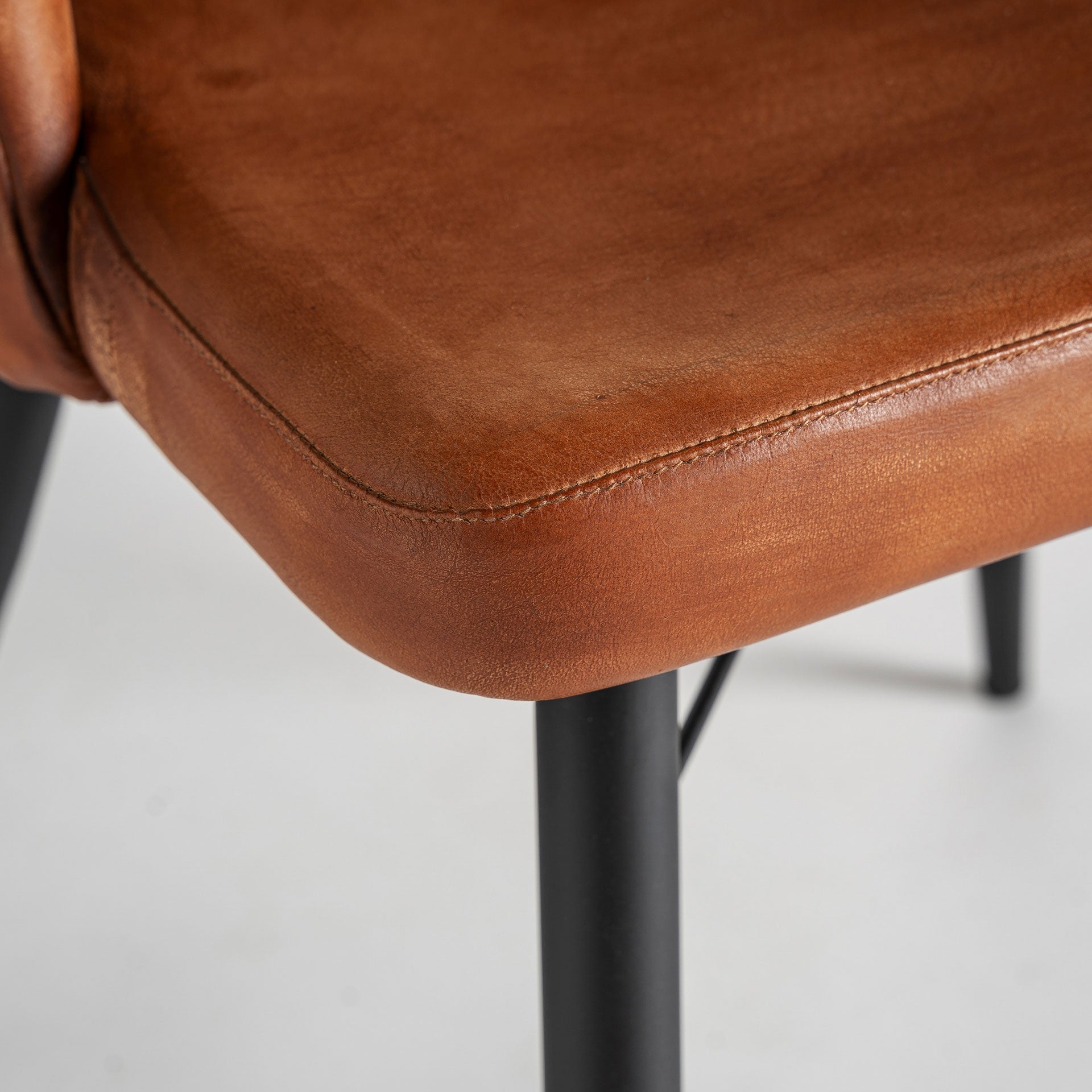 LUARD CHAIR - ramustudio