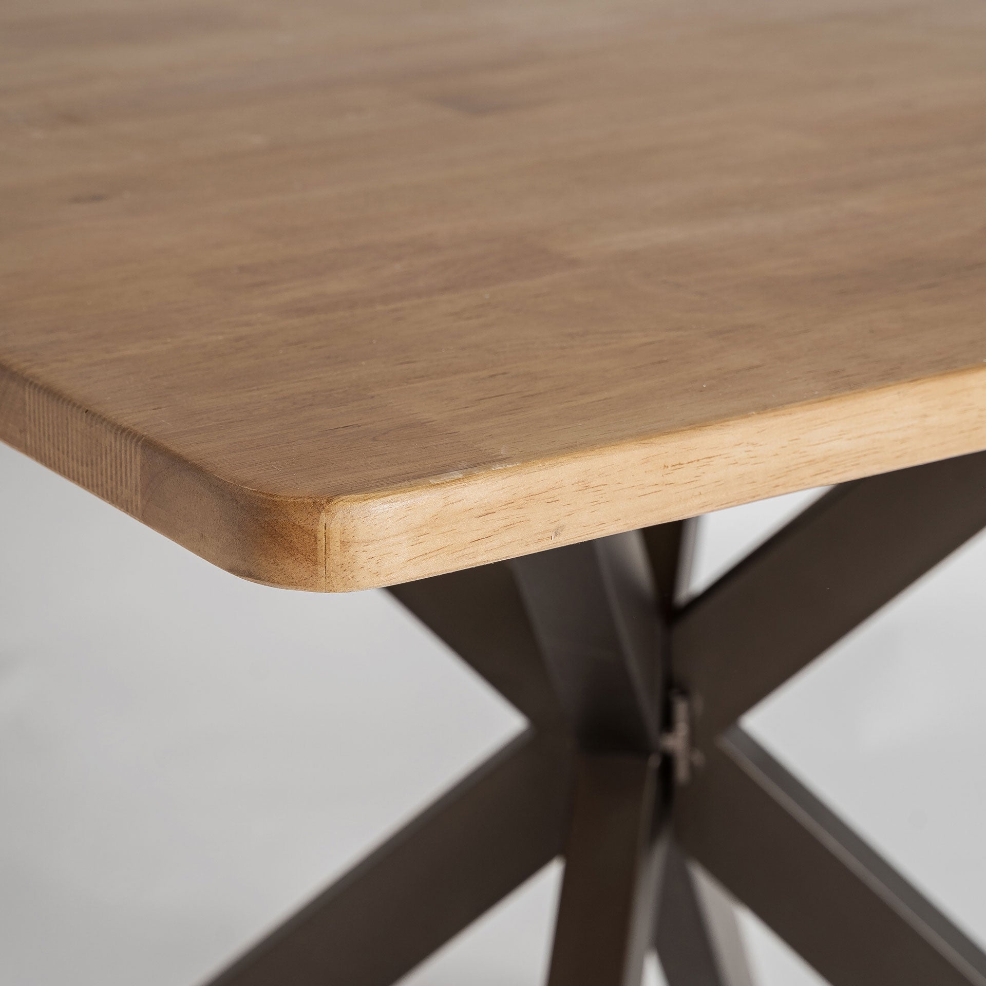 LUCENS DINING TABLE - ramustudio