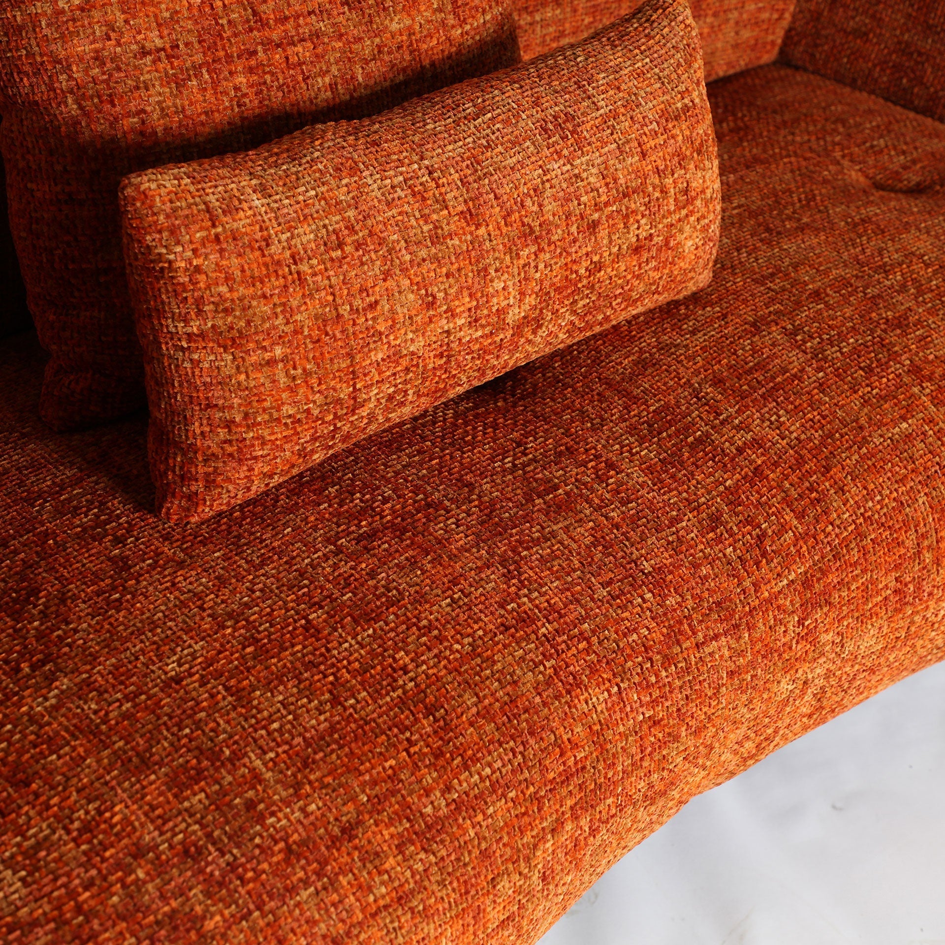LUNGERN SOFA - ramustudio