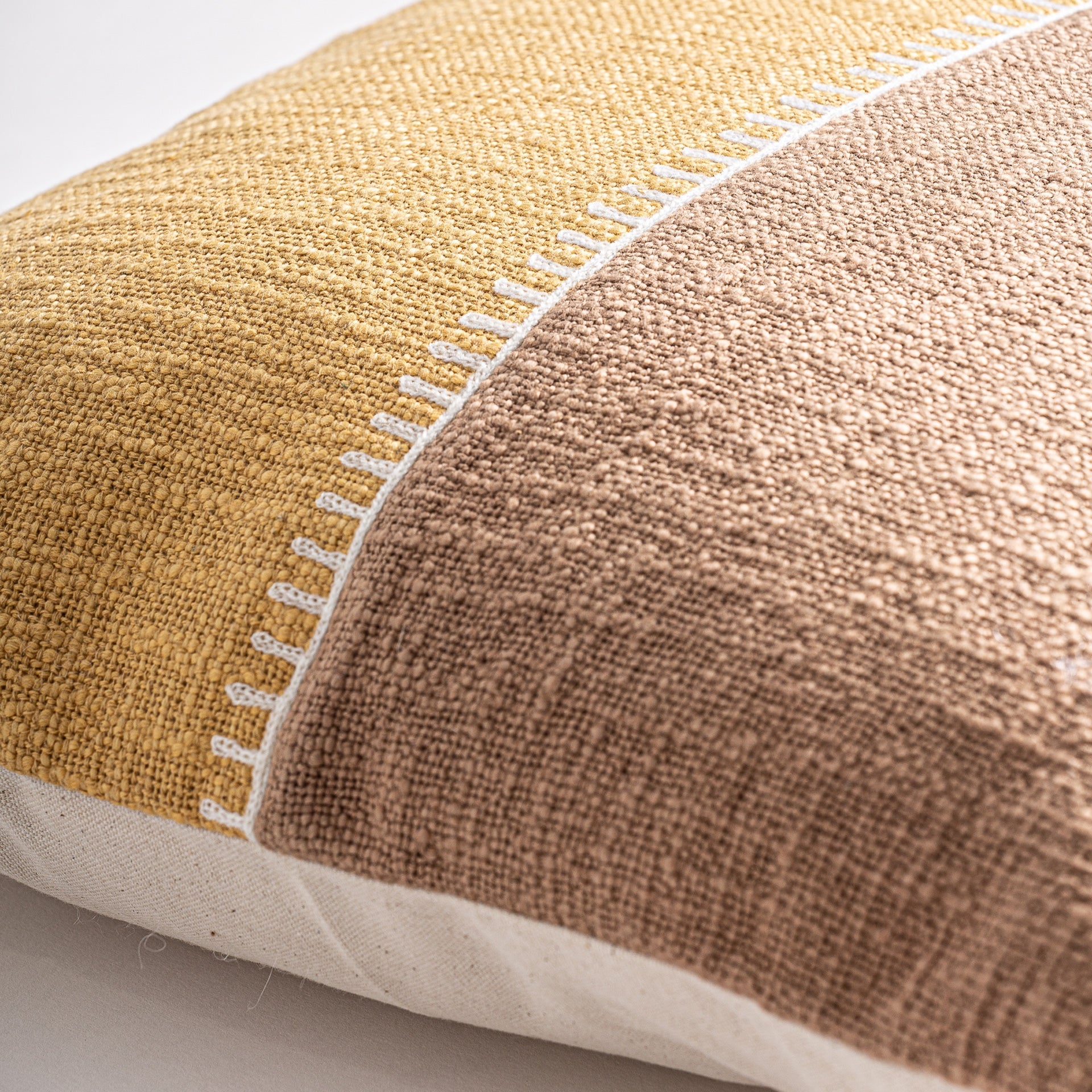 MIREIA CUSHION - ramustudio