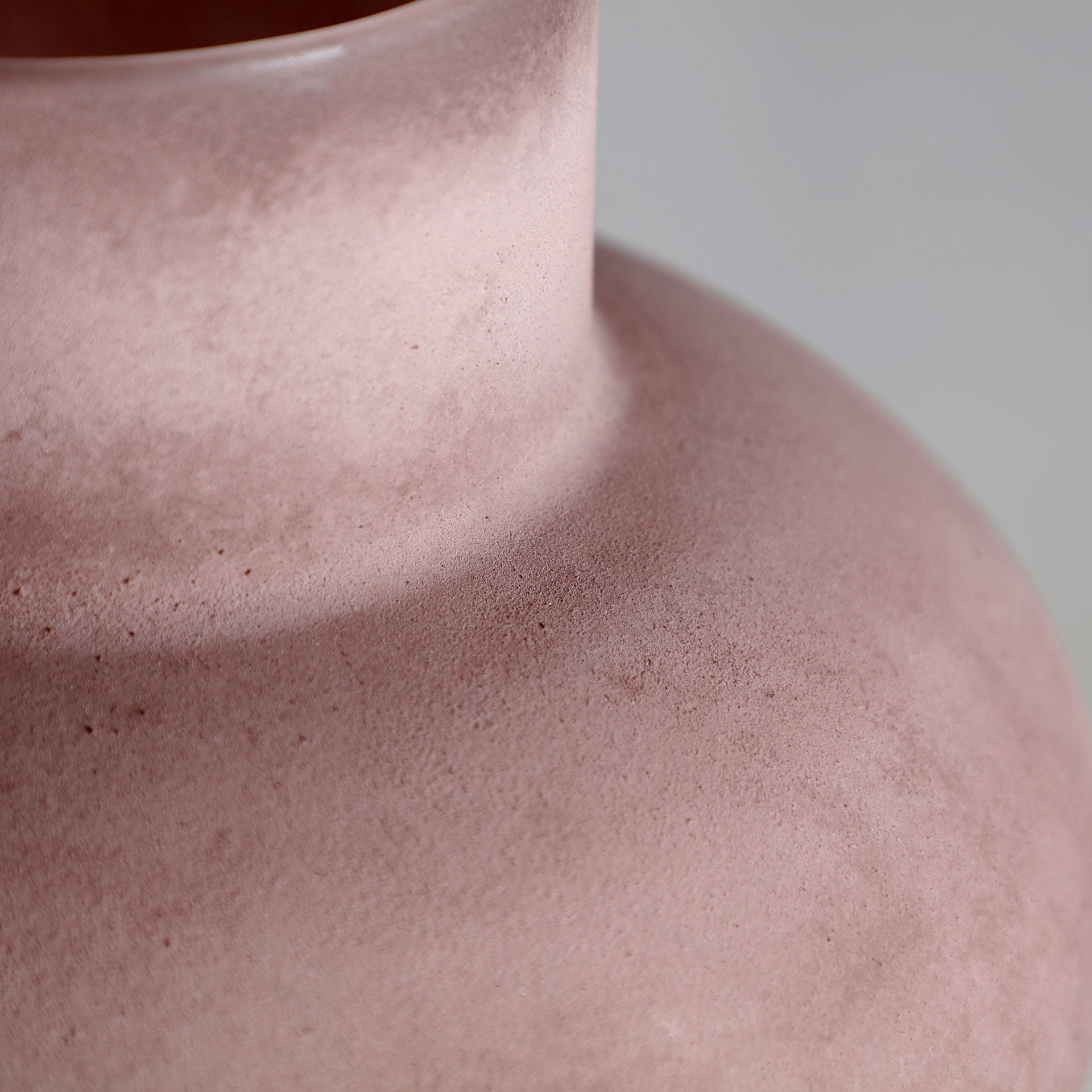 NAGYE VASE - ramustudio
