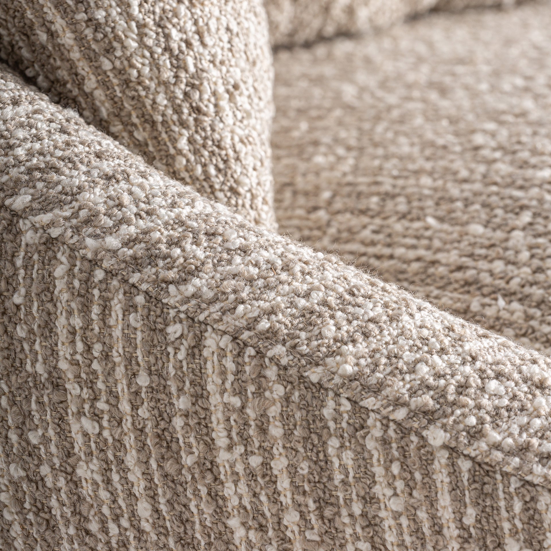 NUBA ROTATIVE ARMCHAIR - ramustudio