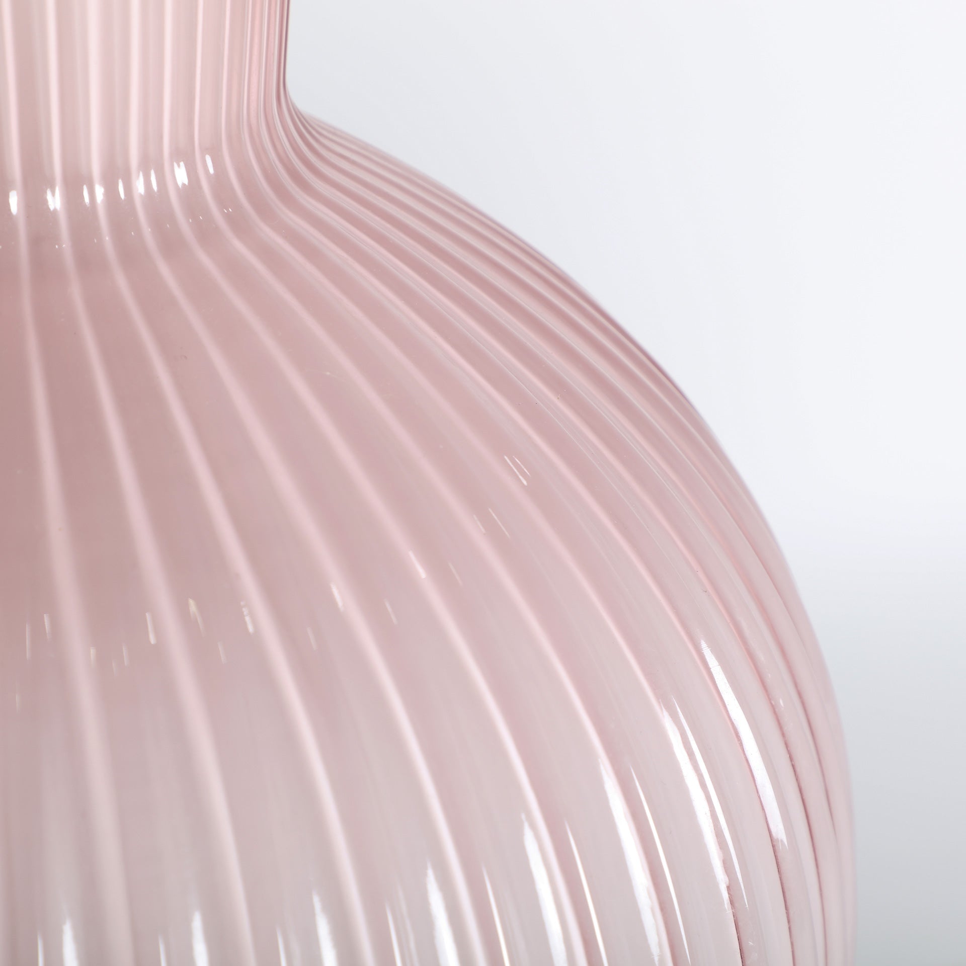 NUDE VASE - ramustudio