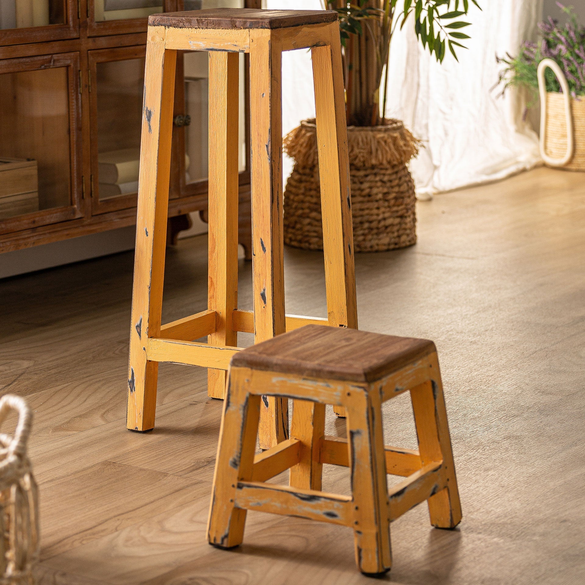SAURIS STOOL - ramustudio
