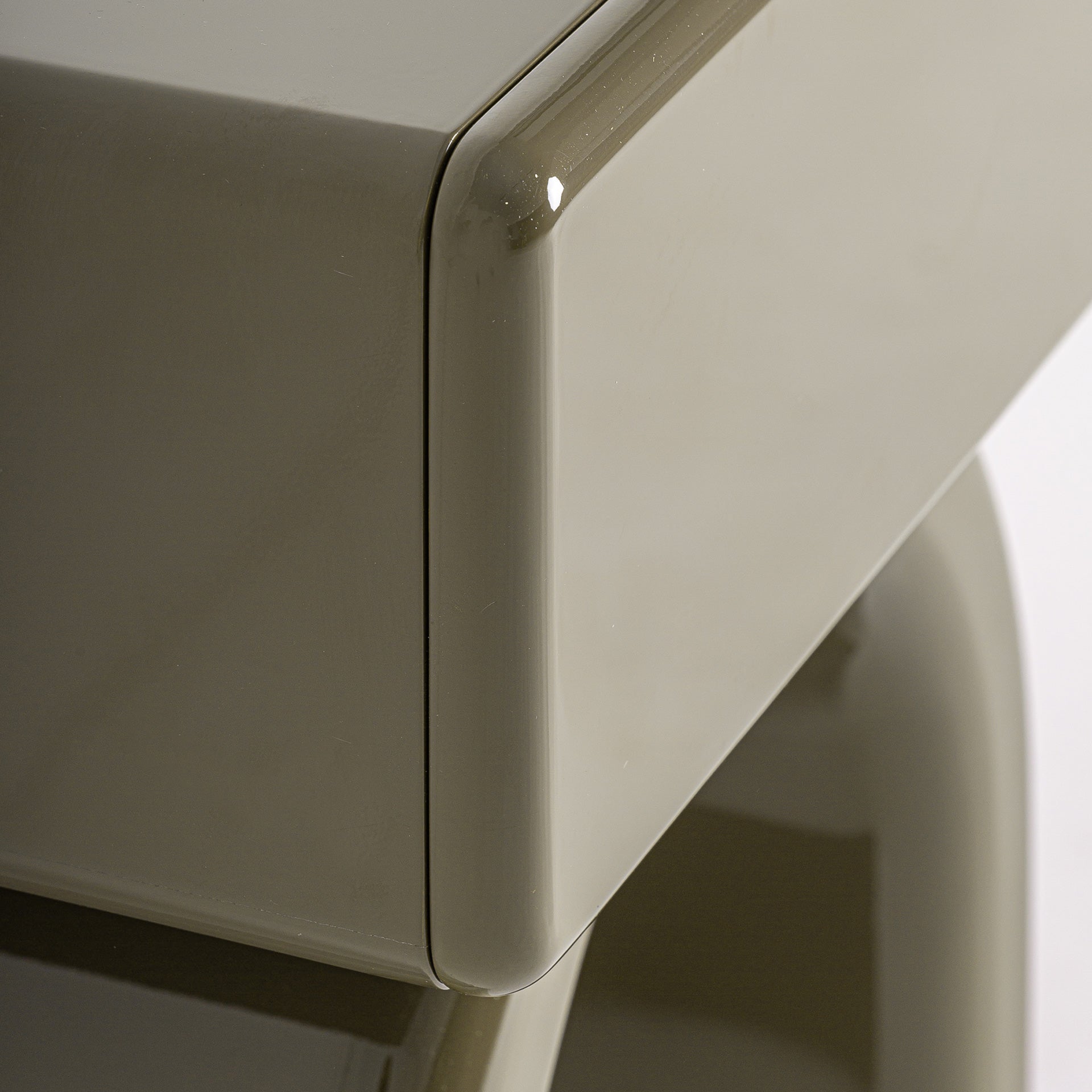 STAGE BEDSIDE TABLE - ramustudio