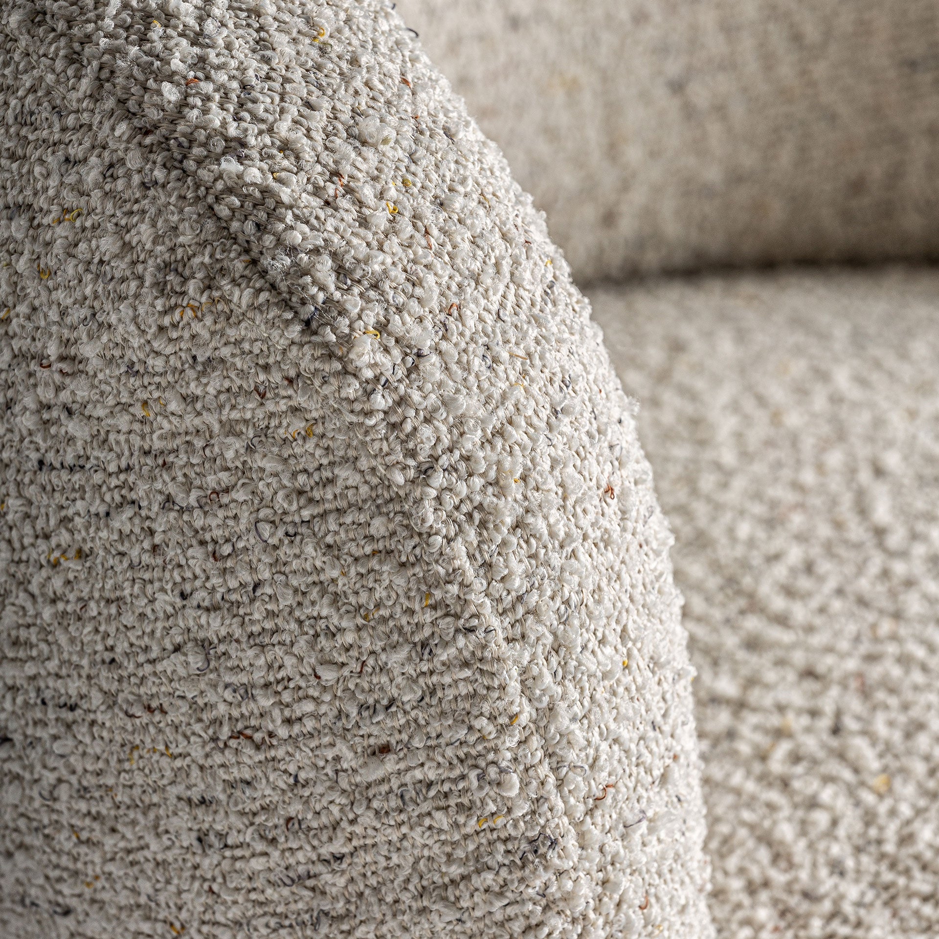 VAYRES ROTATIVE ARMCHAIR - ramustudio